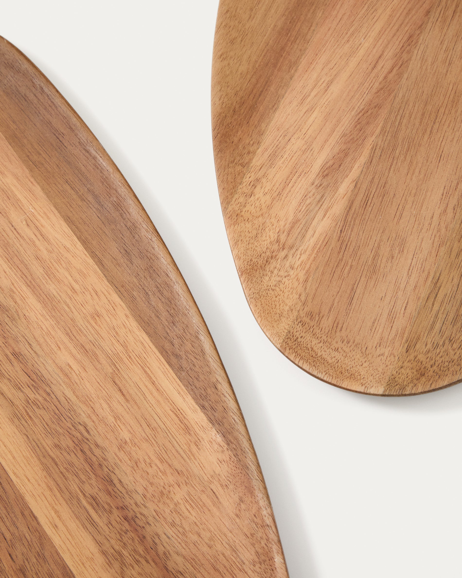 Nukha set of 2 serving boards in FSC 100% acacia wood - Detail