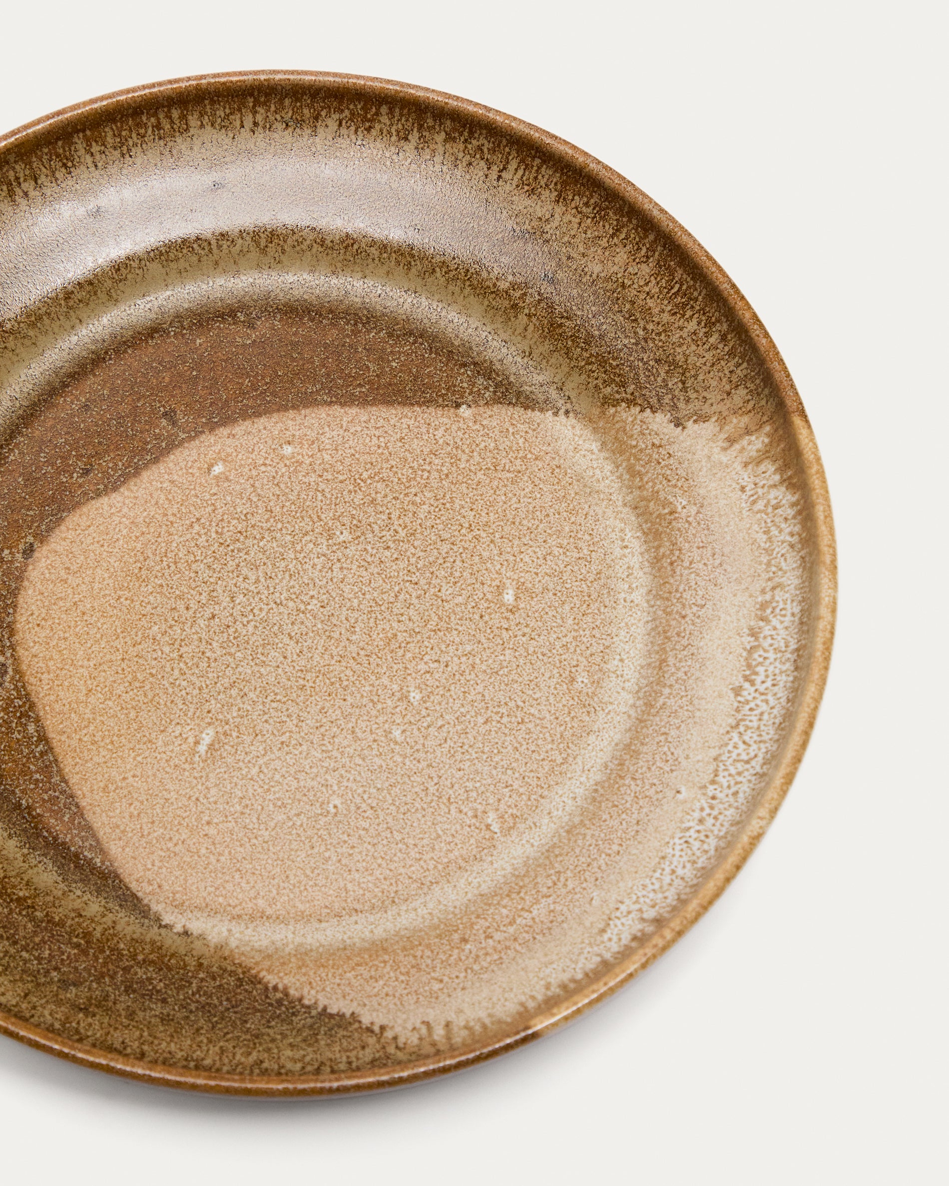 Brown ceramic Nagoli dessert plate - Detail