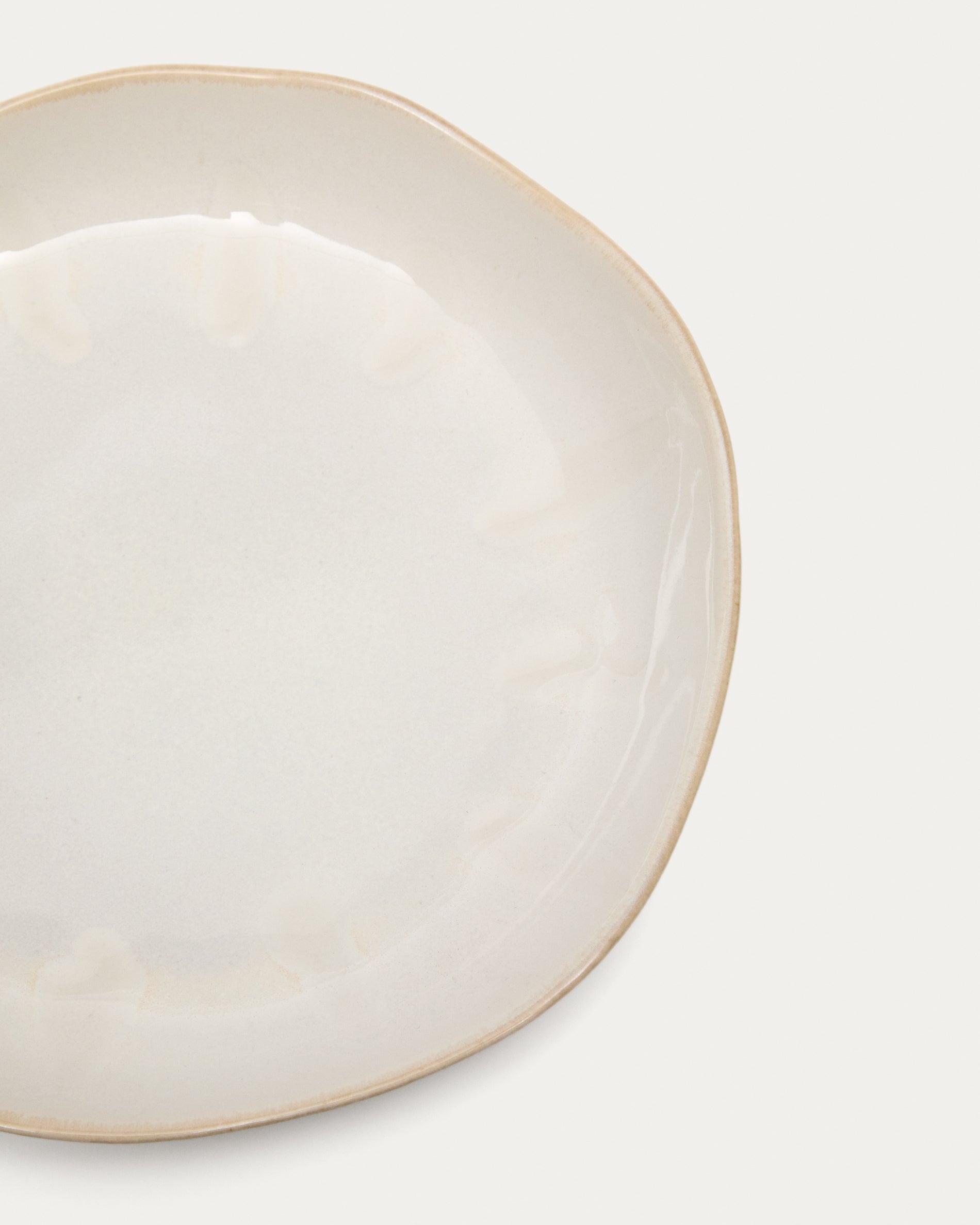 White ceramic Tiraya dessert plate - Detail