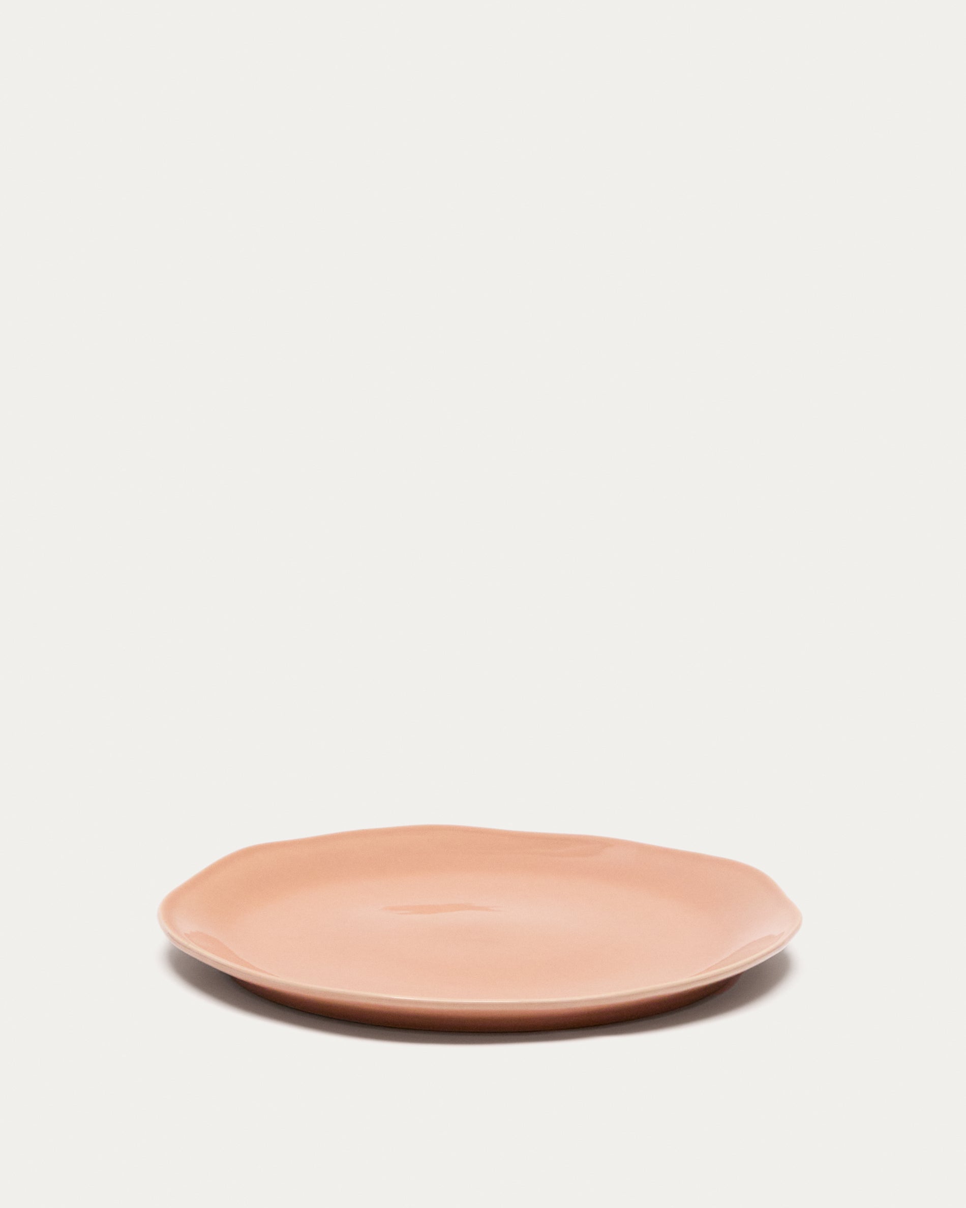 Pink ceramic Tiraya flat plate - Product View
