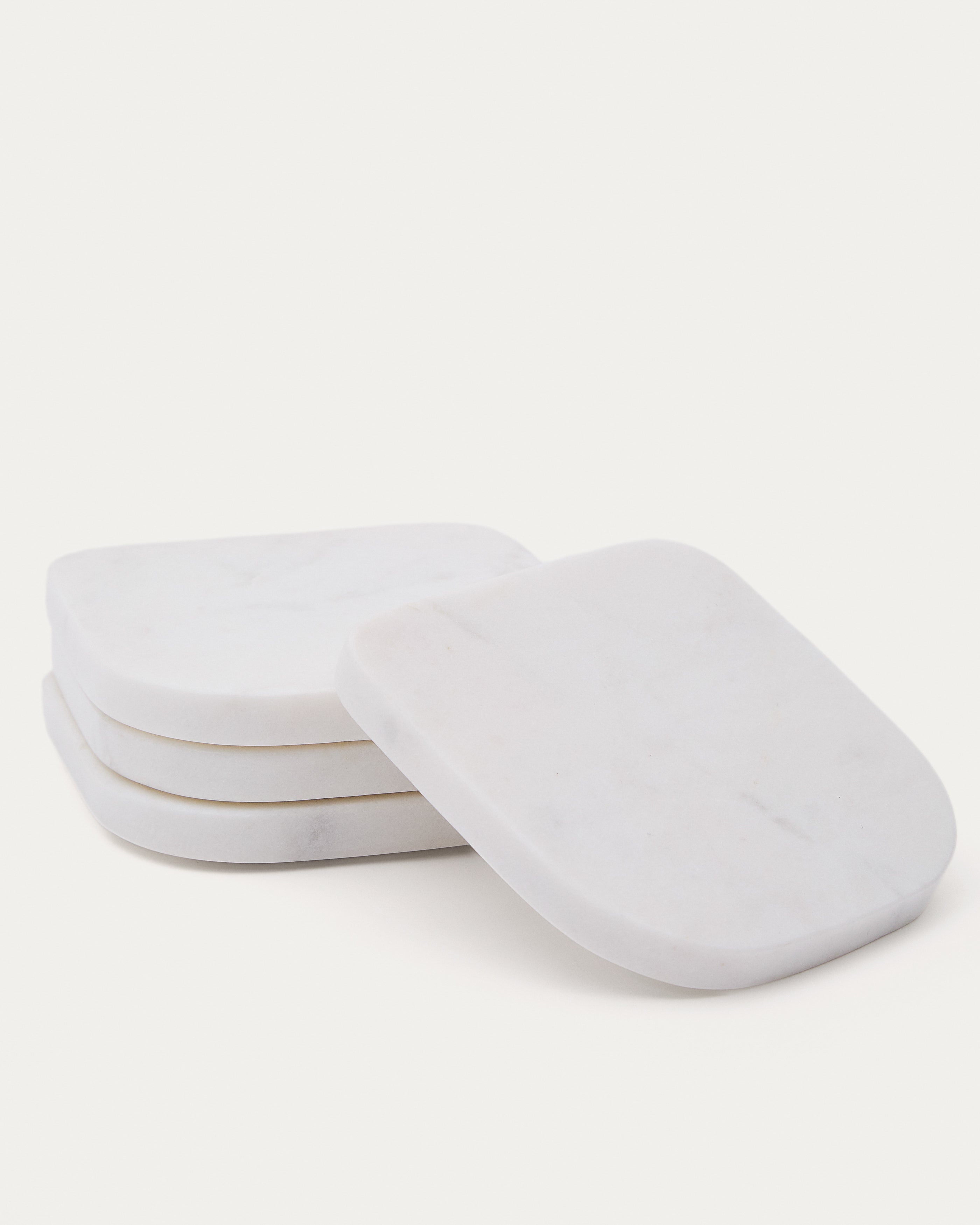 Zera set of 4 white marble coasters - Detail