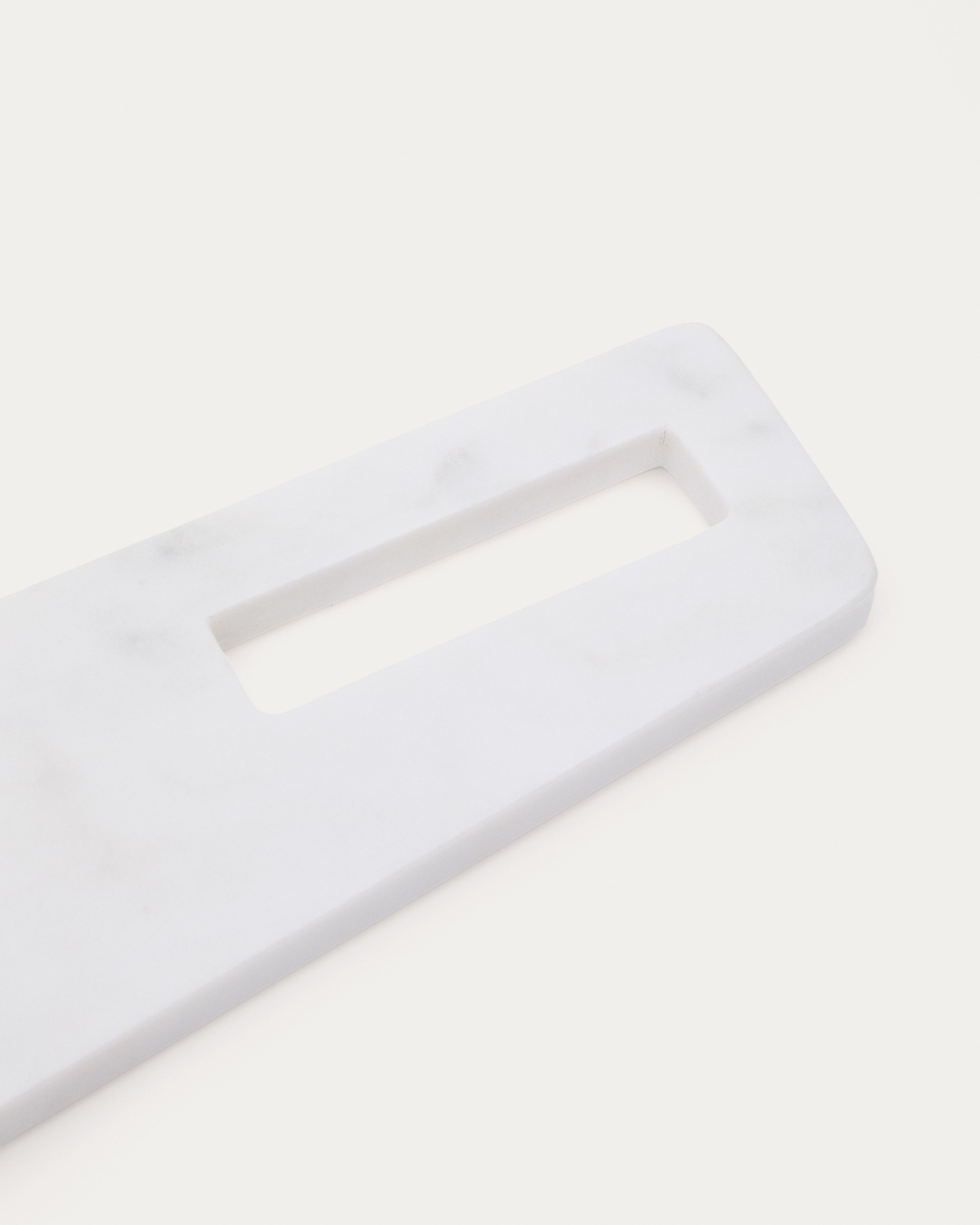 Nira small serving board in black and white marble - Detail