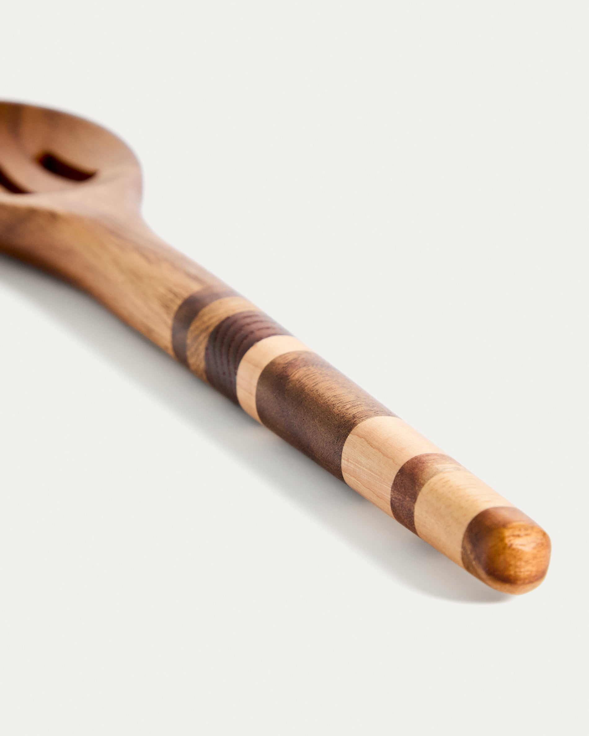 Nover kitchen utensil in acacia wood FSC 100% - Detail