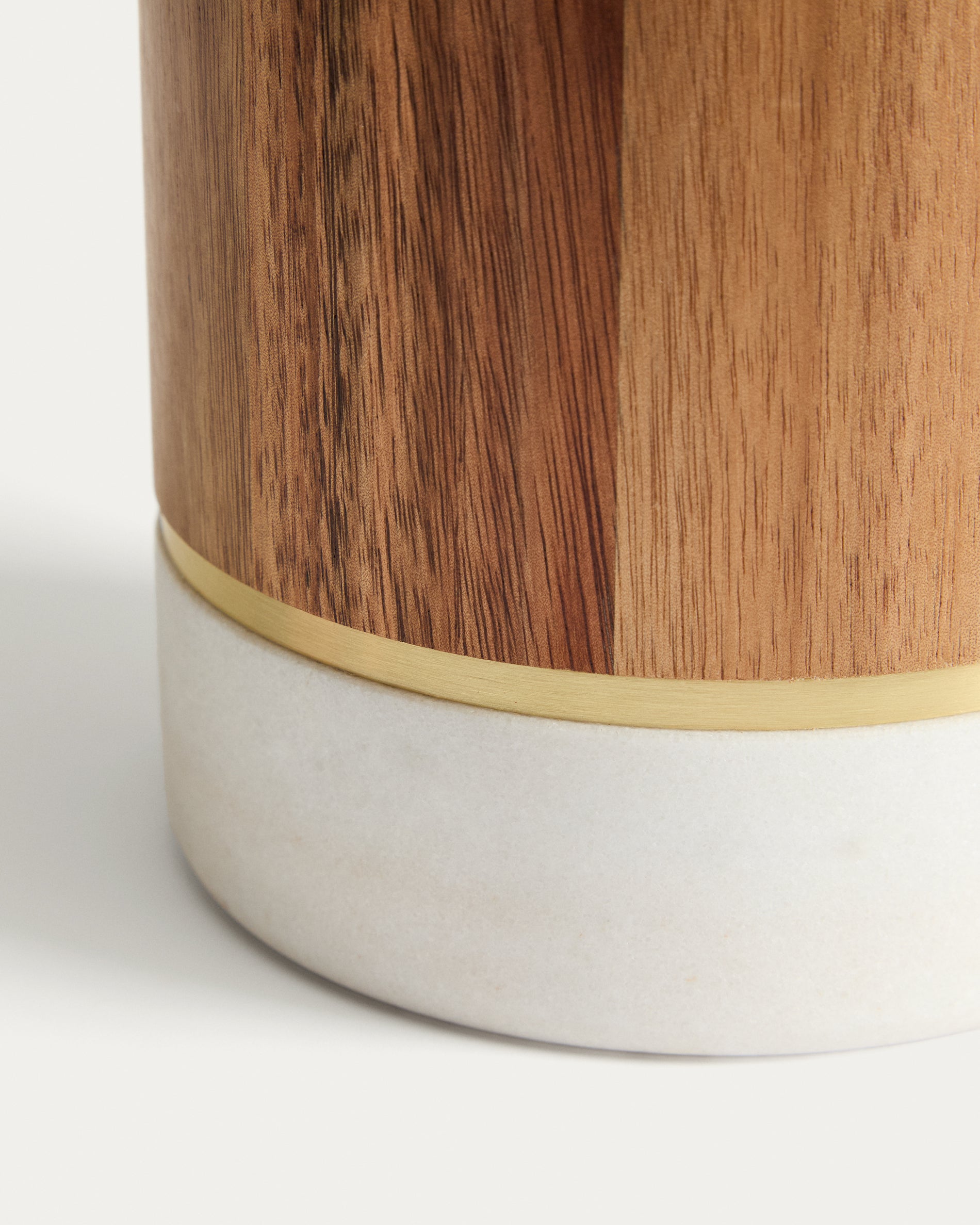 Turen utensil holder in white marble and acacia wood FSC 100% - Detail