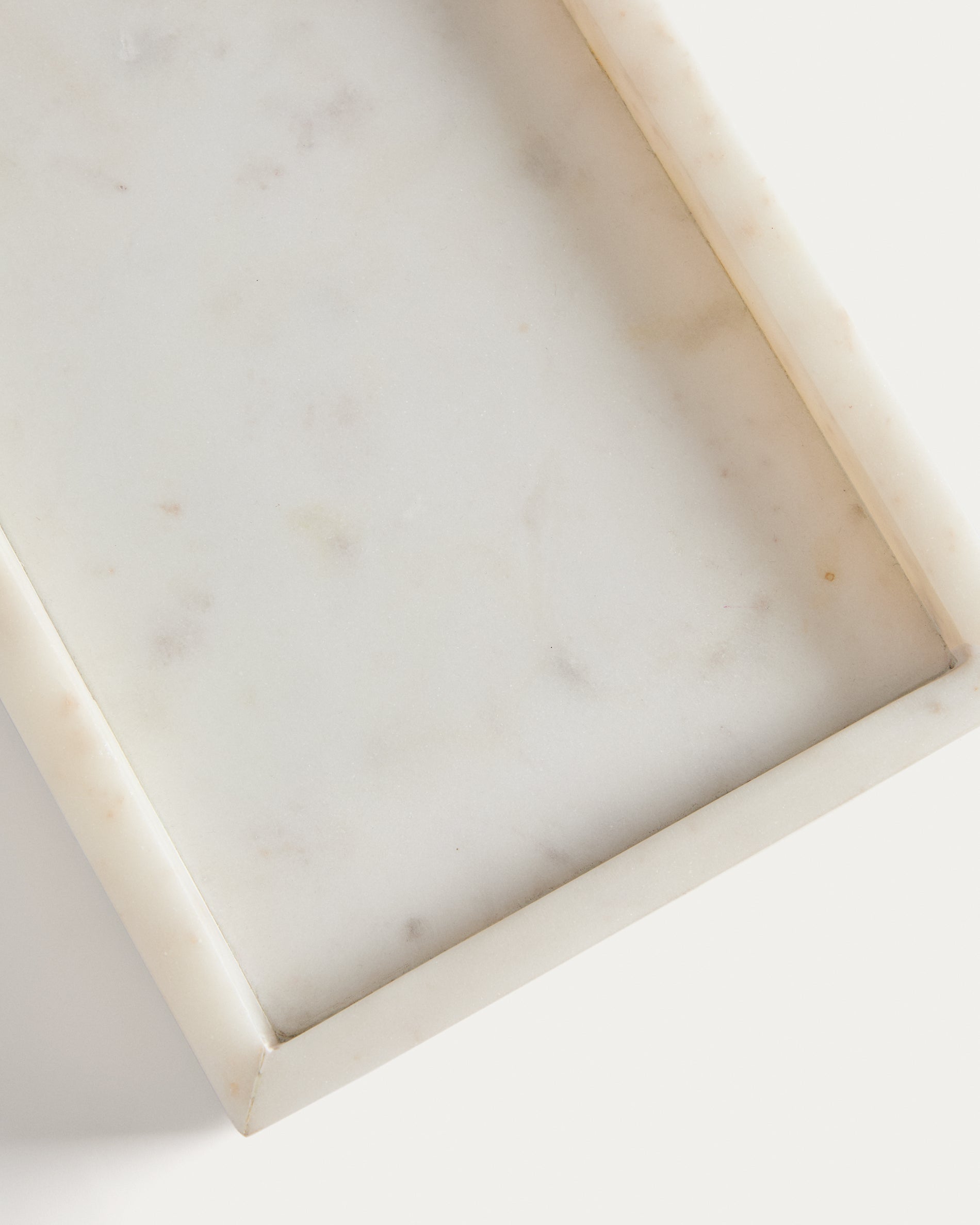 Serela tray in white marble 35 x 18 cm - Detail