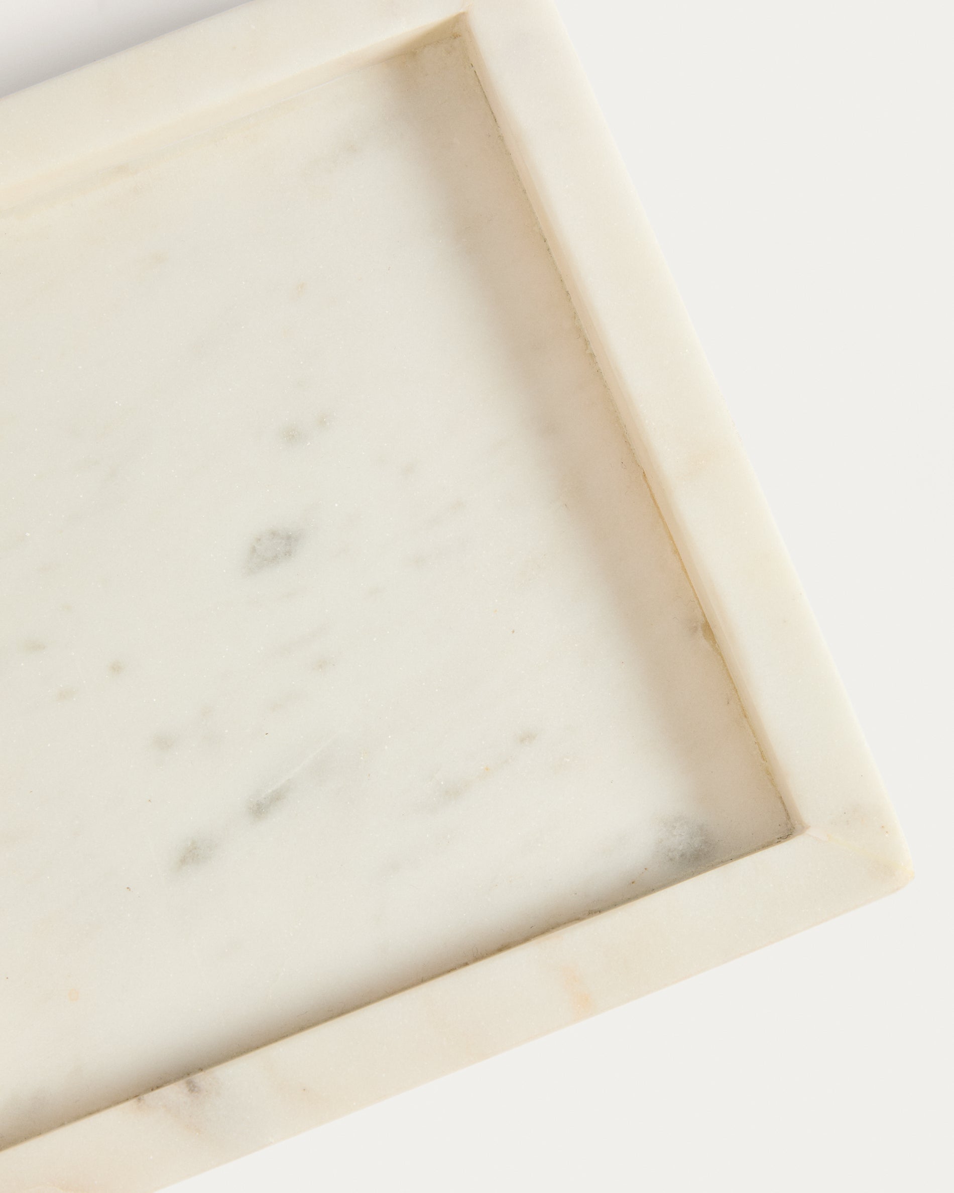 Serela tray in white marble 18 x 18 cm - Detail