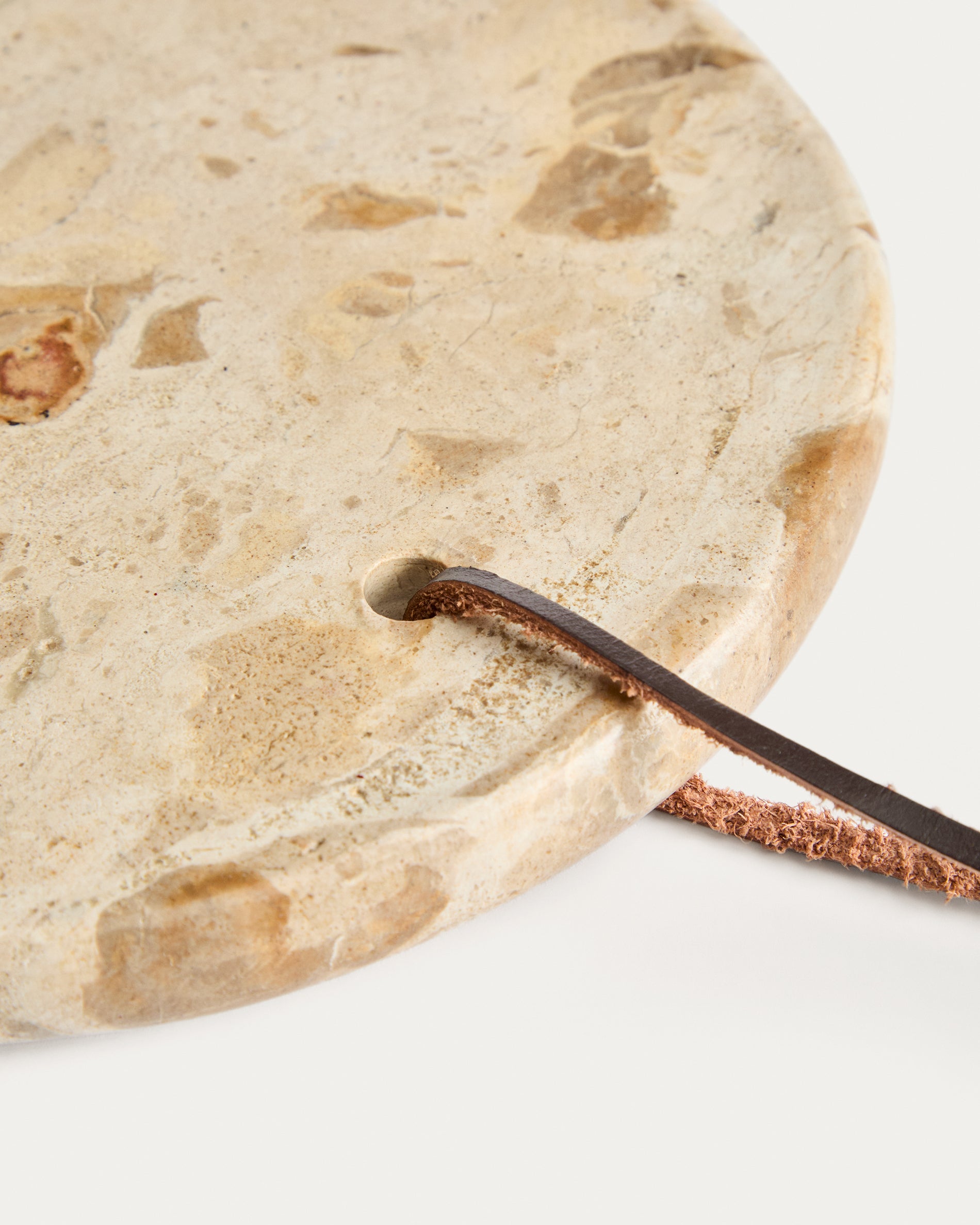 Orlina tray in beige marble 30 x 20 cm - Detail