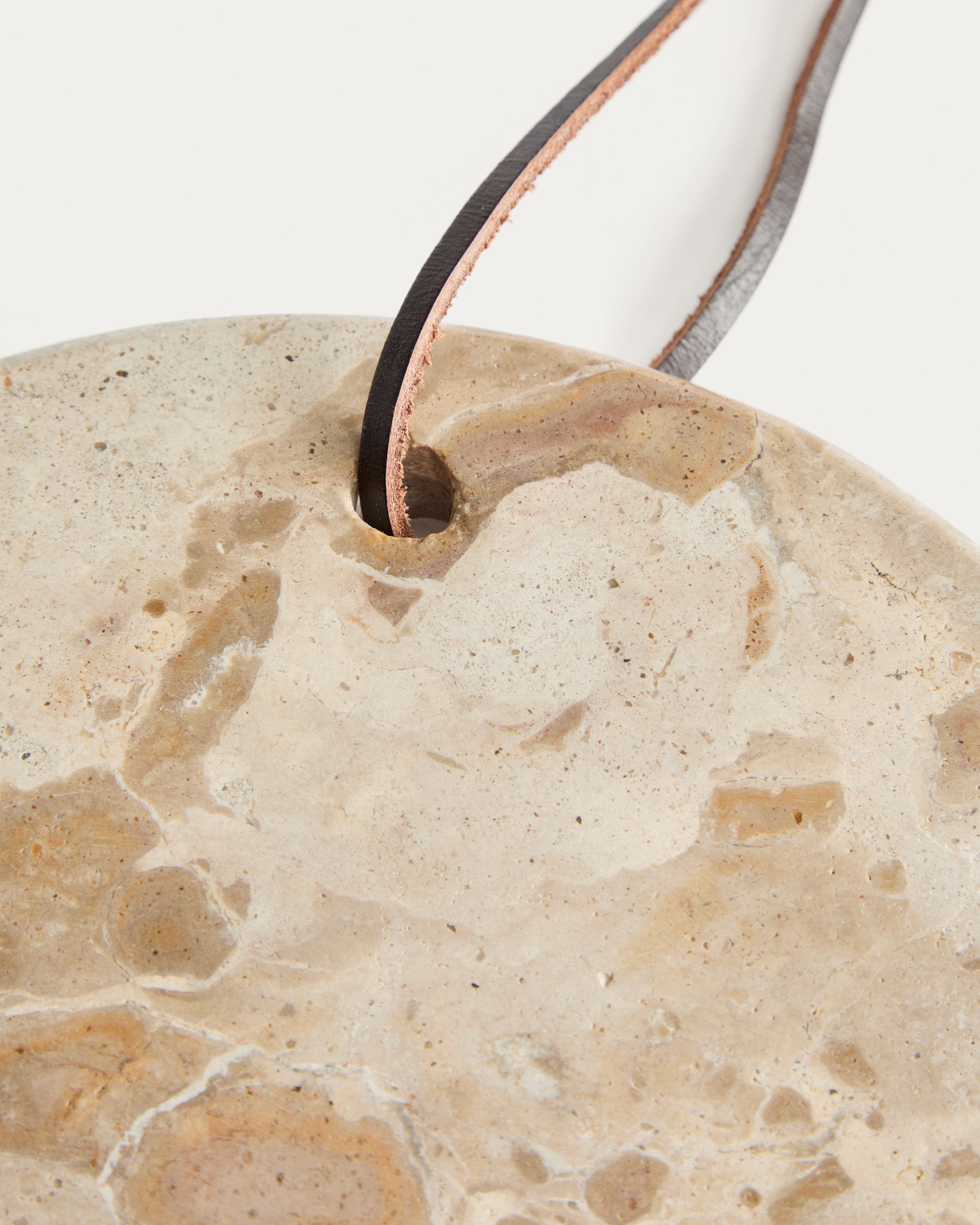 Orlina tray in beige marble 25 x 18 cm - Detail