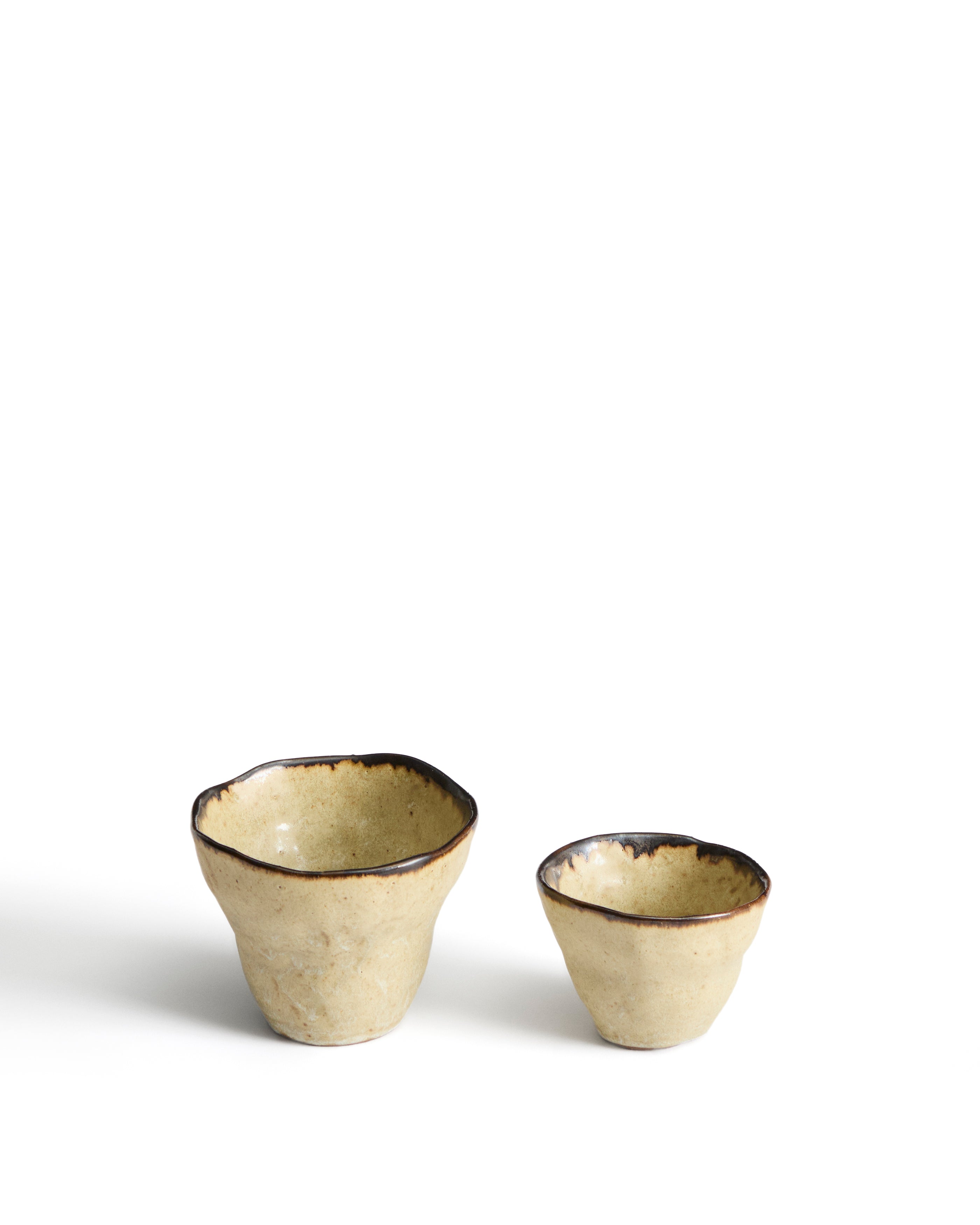 Abela mug in brown ceramic - Product Image