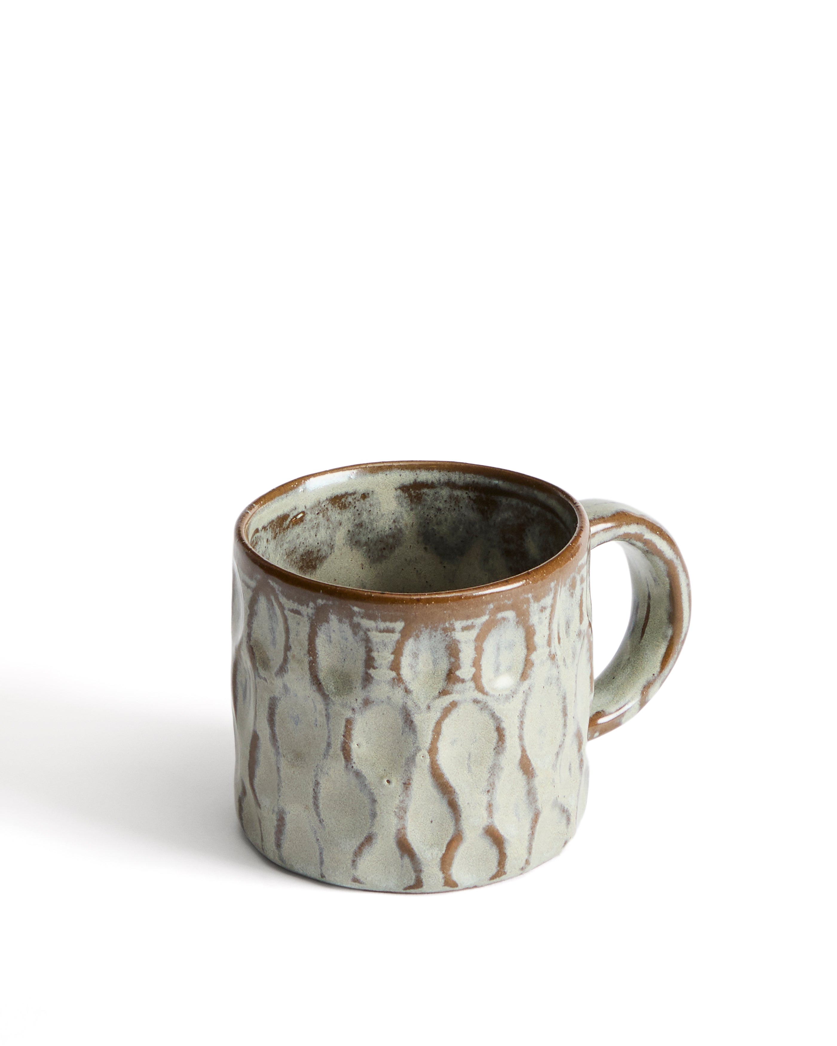 Alenia mug in brown ceramic - Product Image