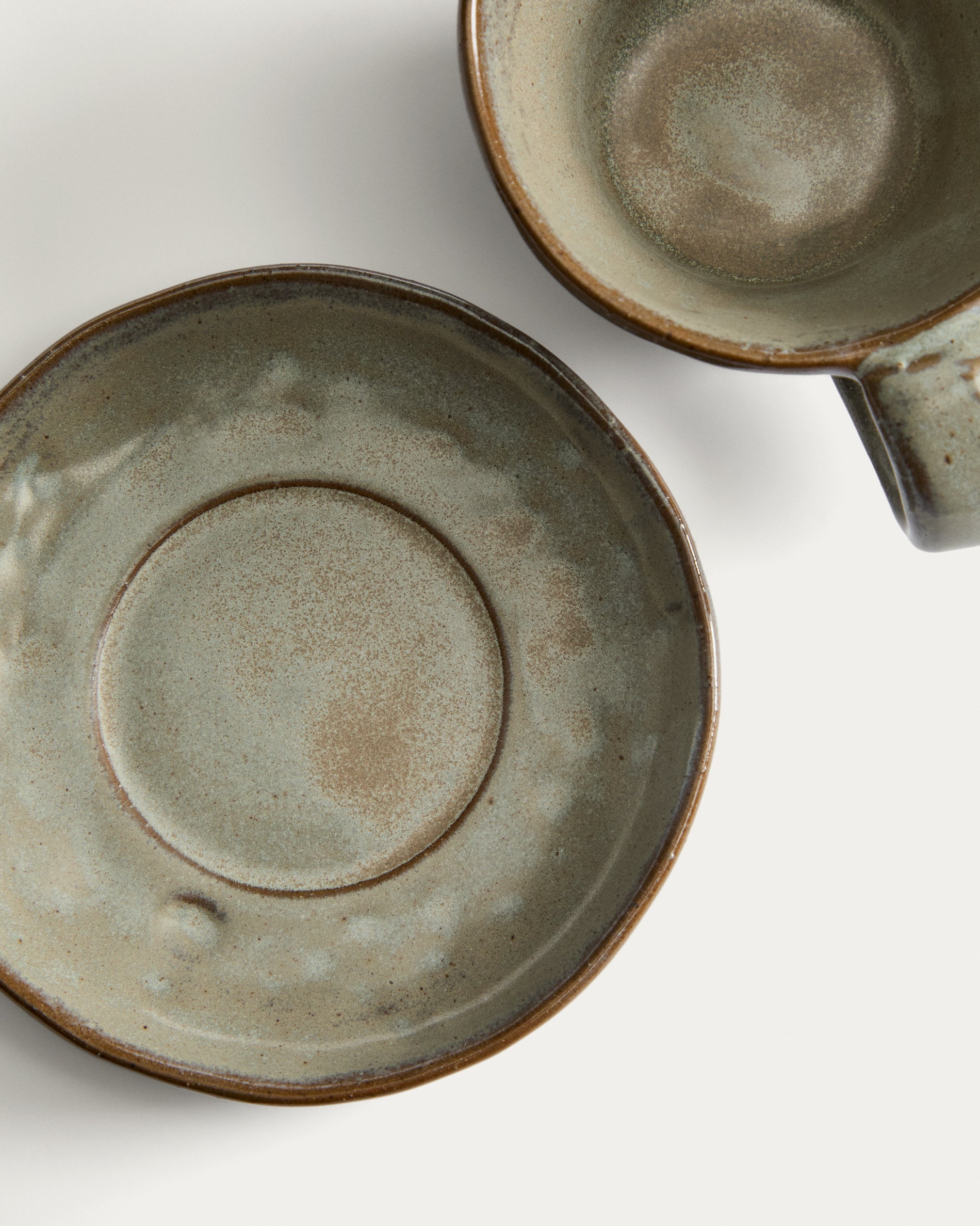 Alenia brown ceramic mug - Detail