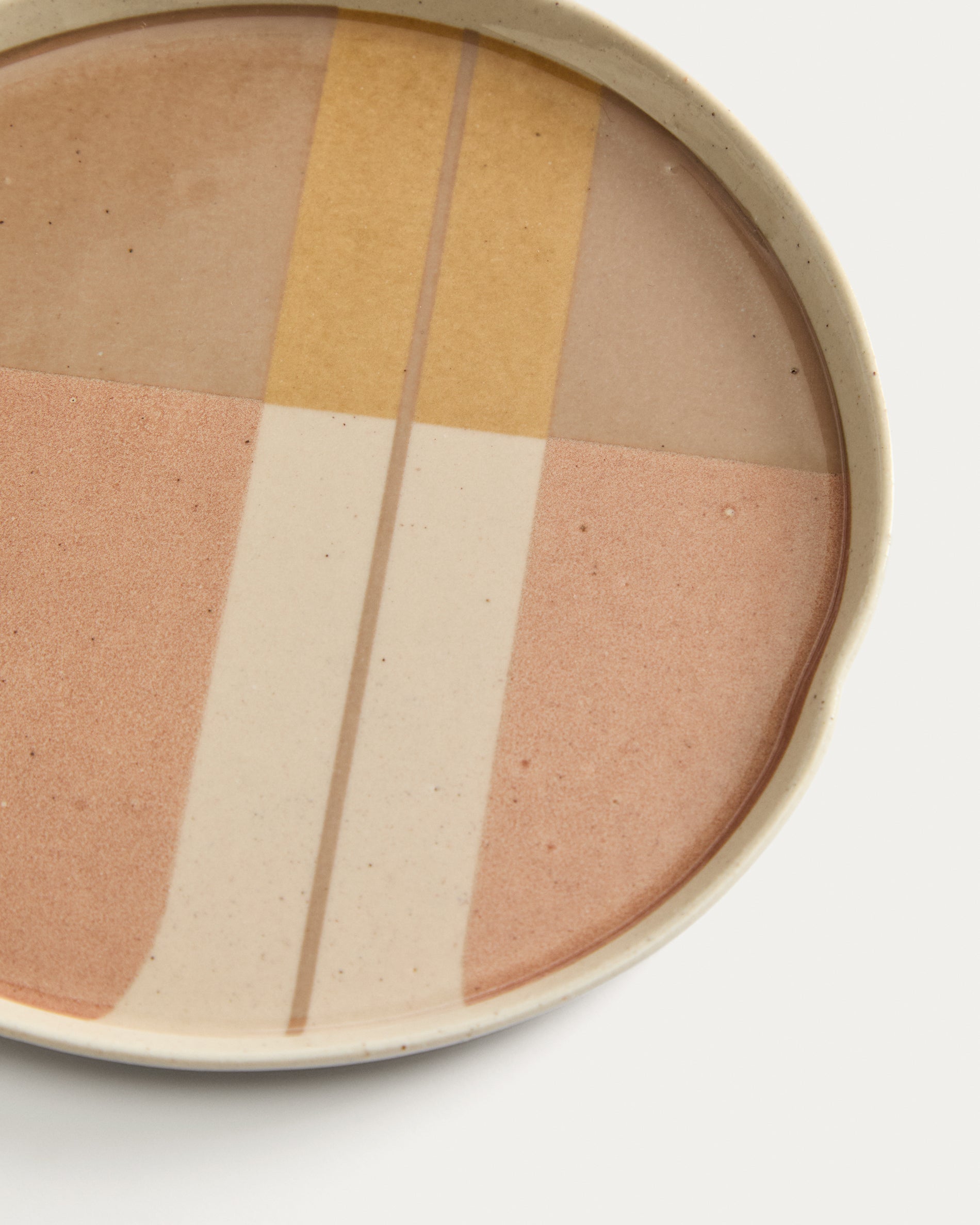 Julnet dessert plate in beige ceramic - Detail
