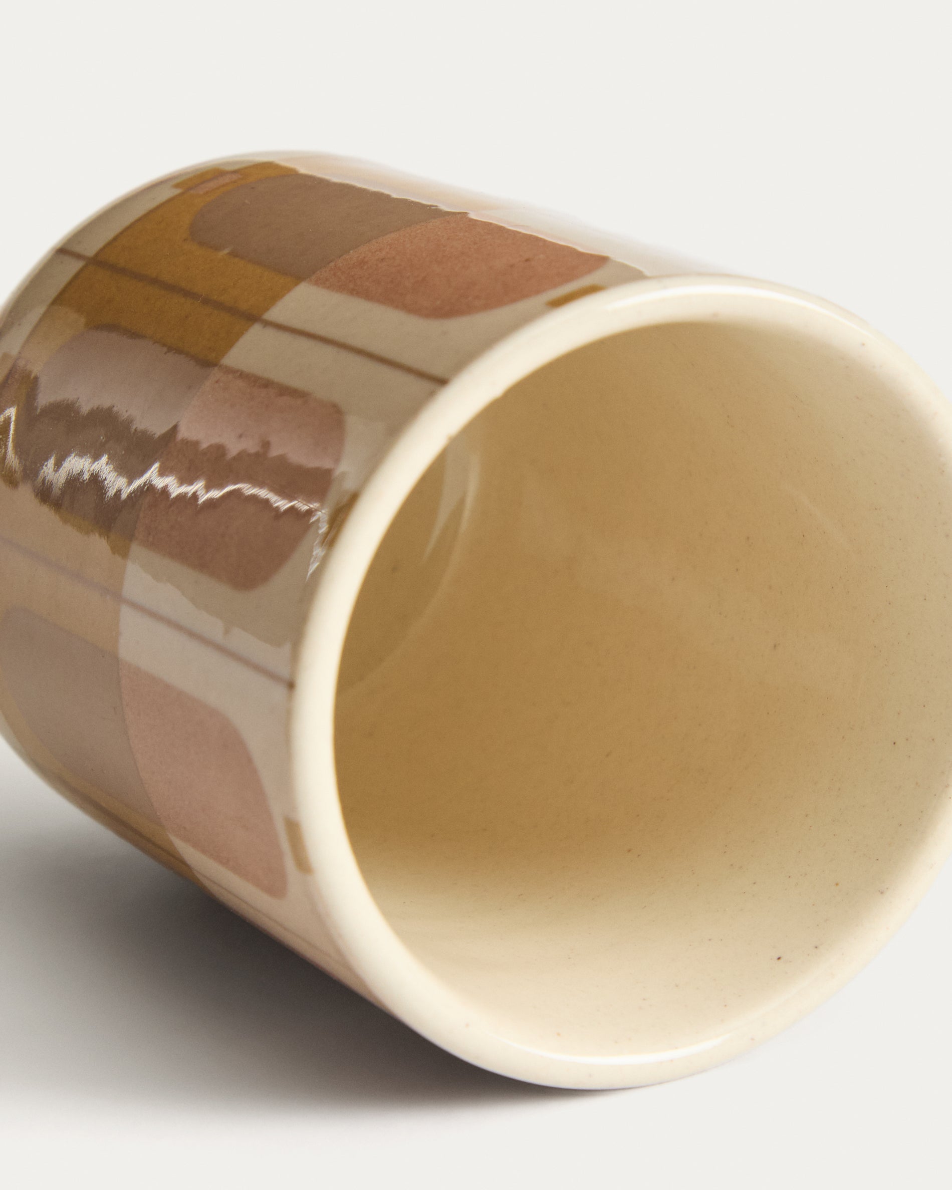 Julnet mug in beige ceramic - Detail