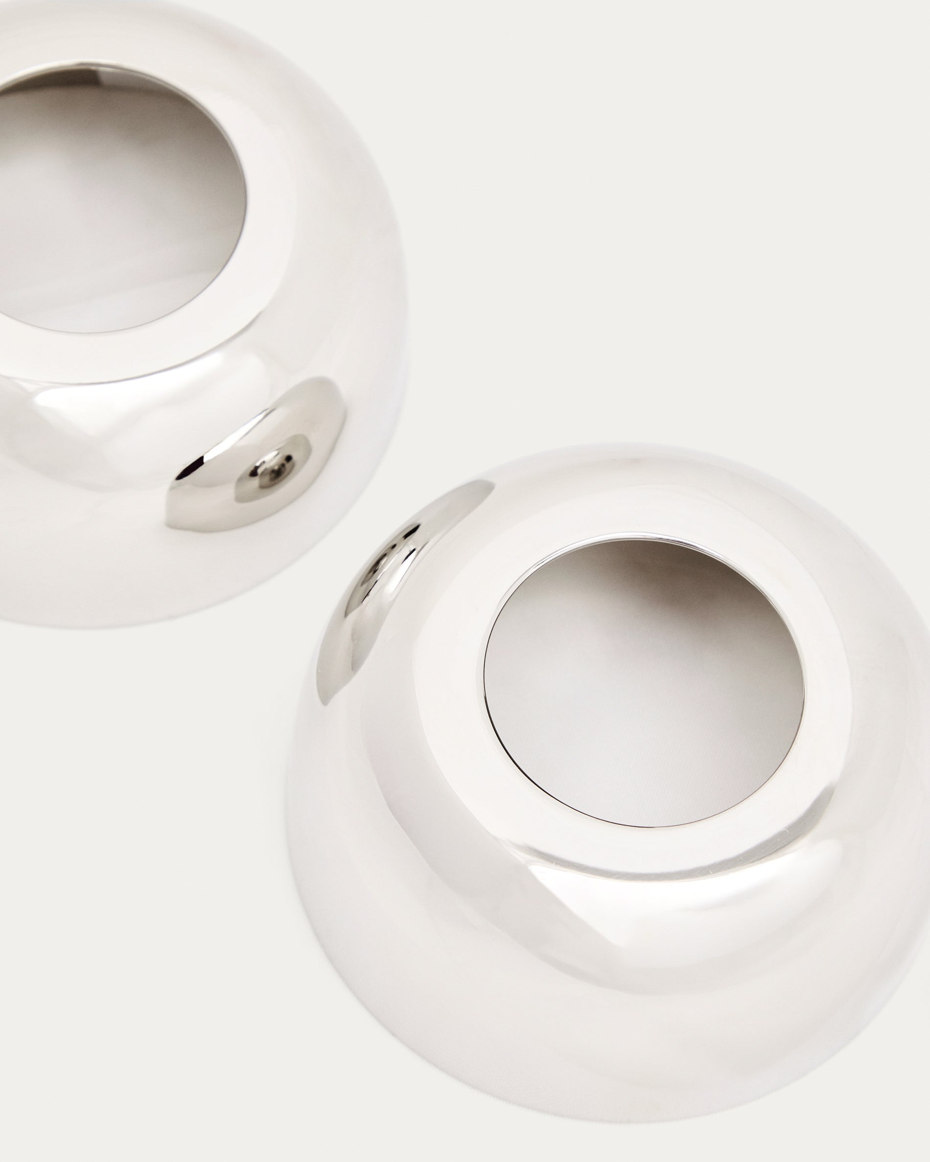 Nirela set of 2 stainless steel egg cups - Detail