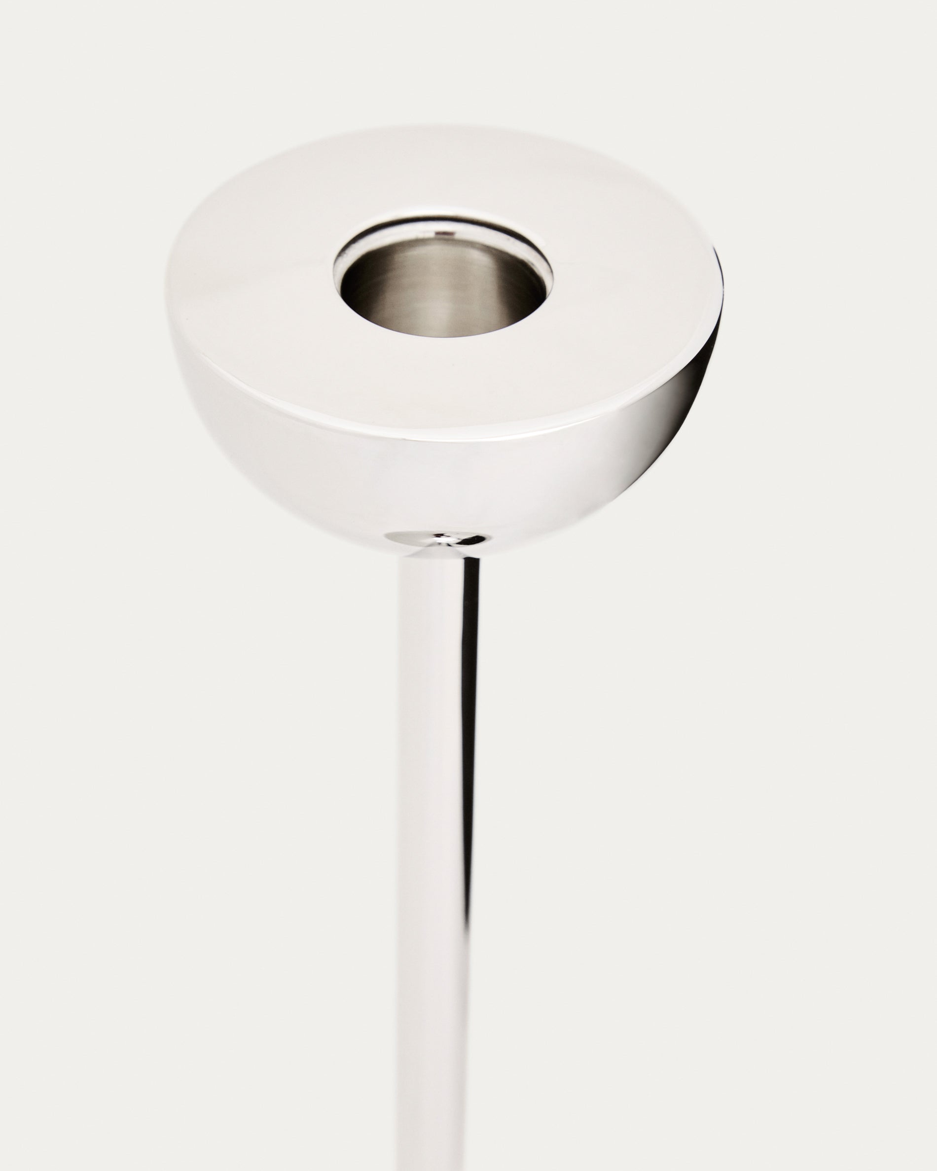 Nirela stainless steel candle holder 22cm - Detail