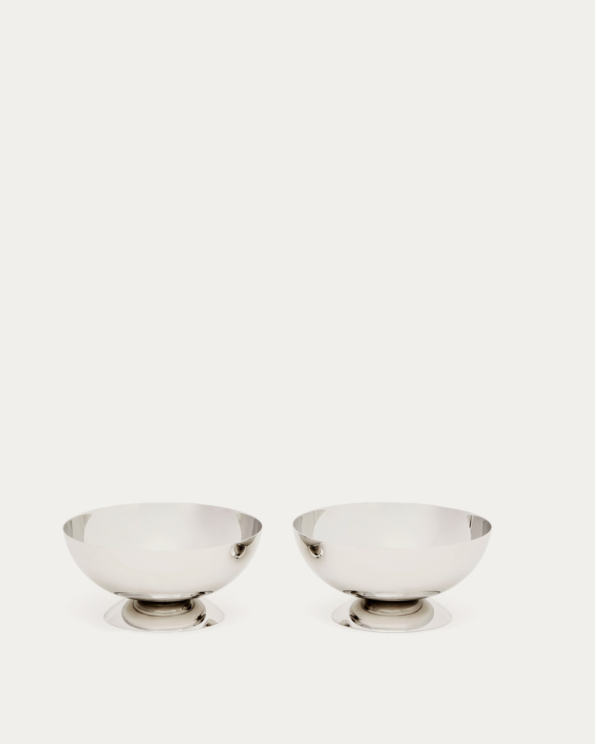 Nirela set of 2 stainless steel bowls - Product View