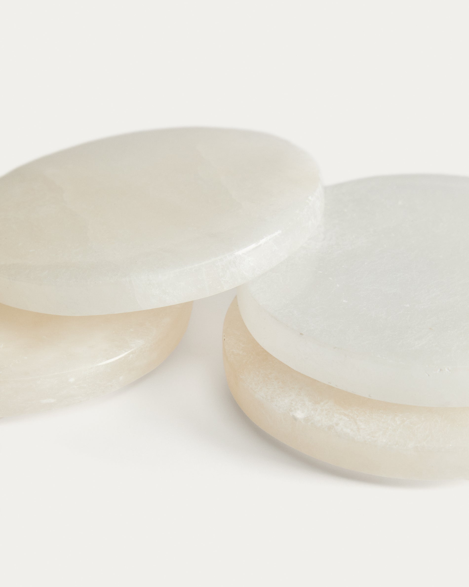 Noreli set of 4 alabaster coasters - Detail