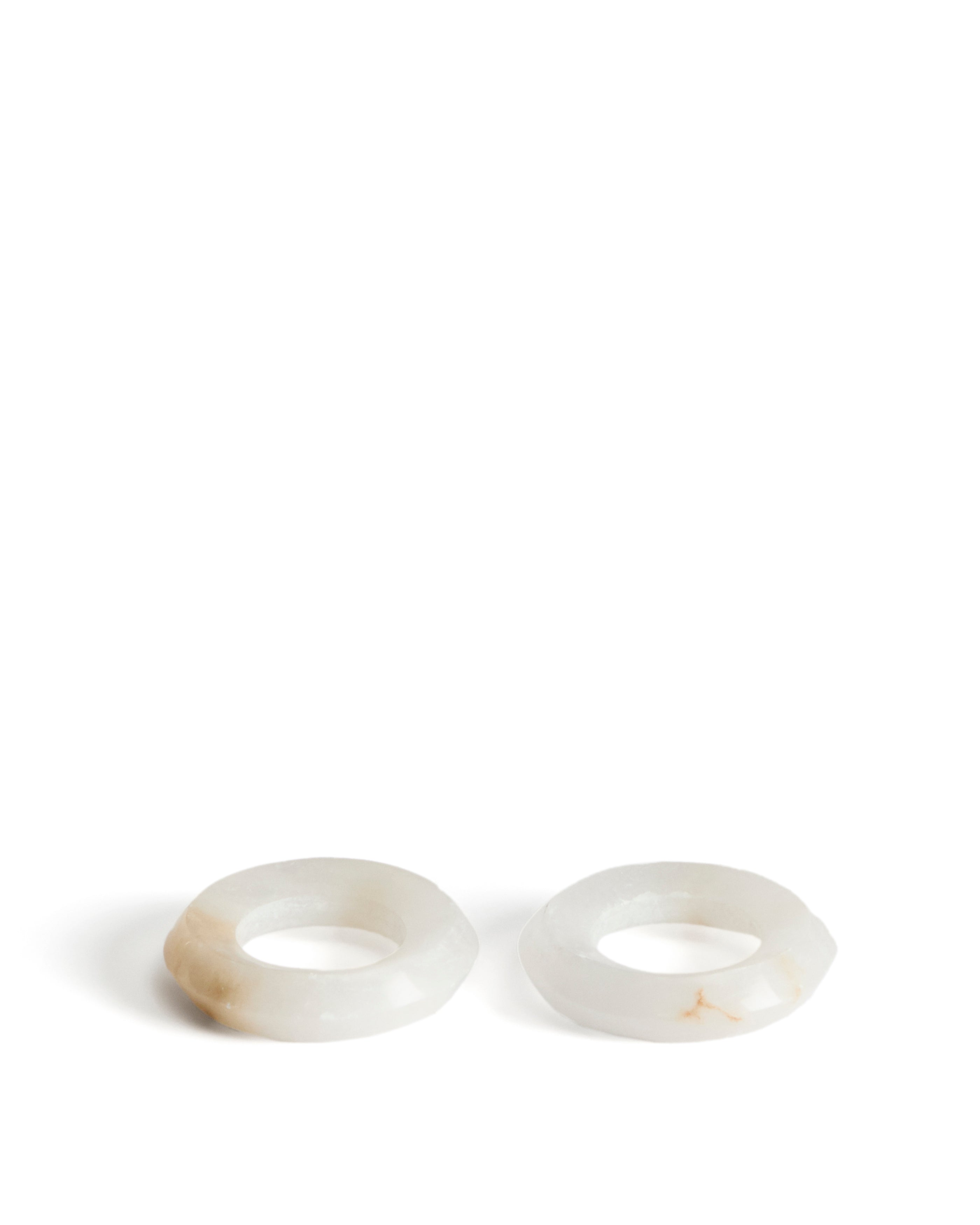 Noreli set of 2 alabaster napkin rings - Product Image