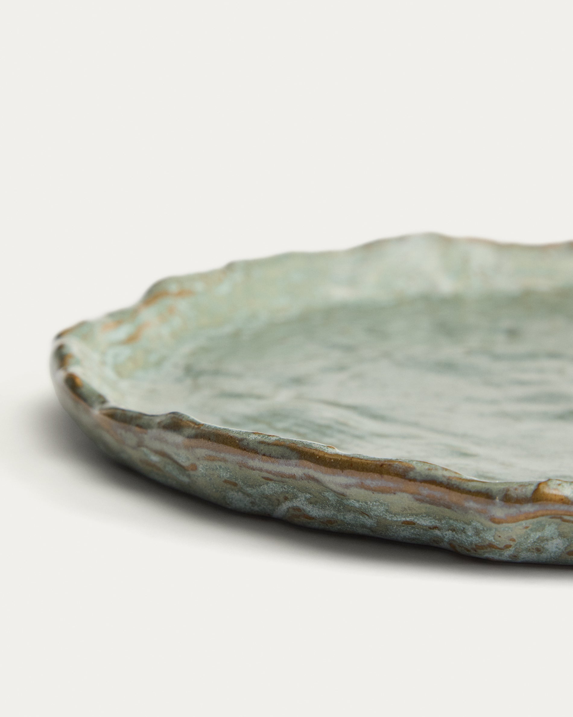 Alenia brown ceramic dinner plate - Detail