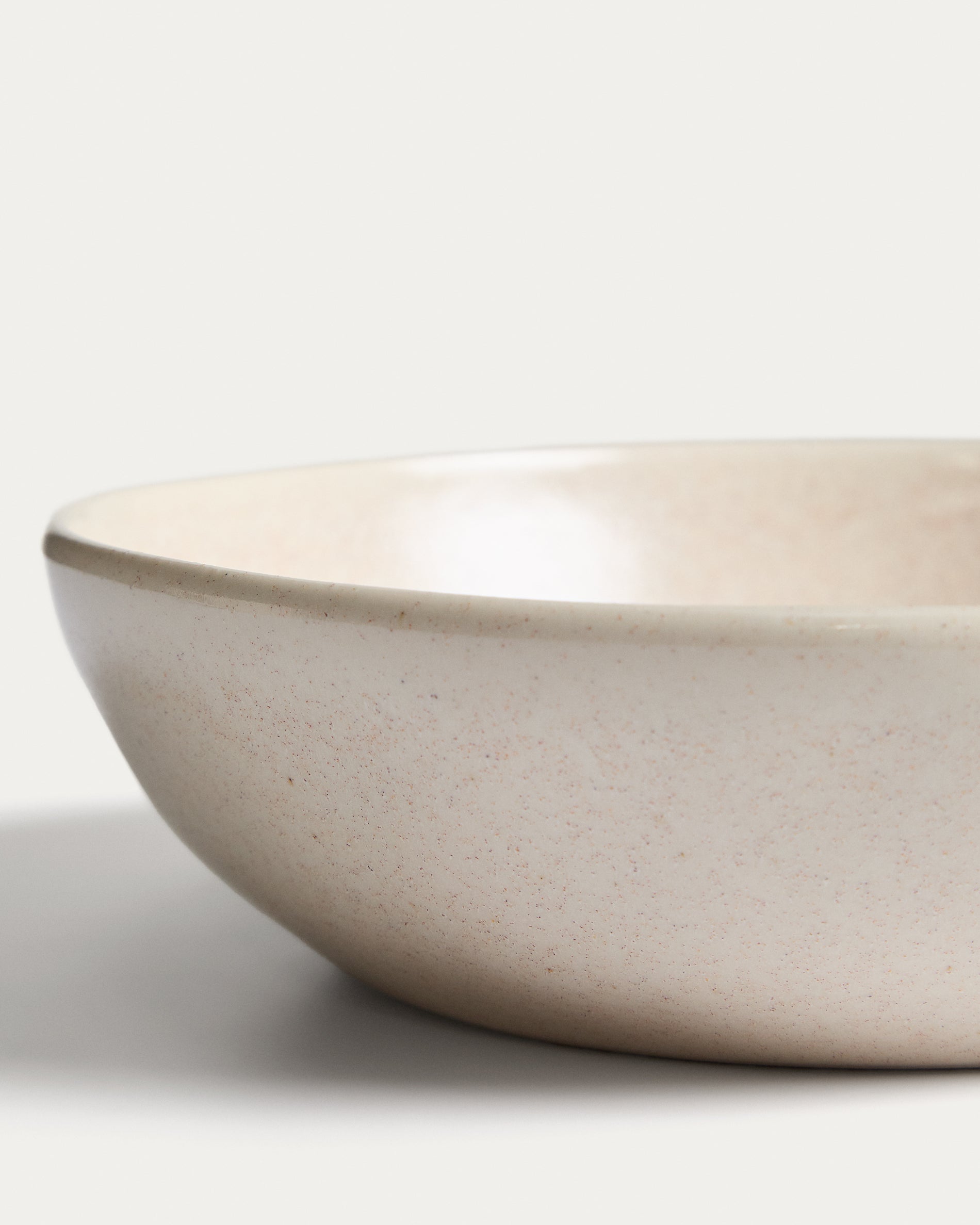 Sermin beige ceramic soup bowl - Detail