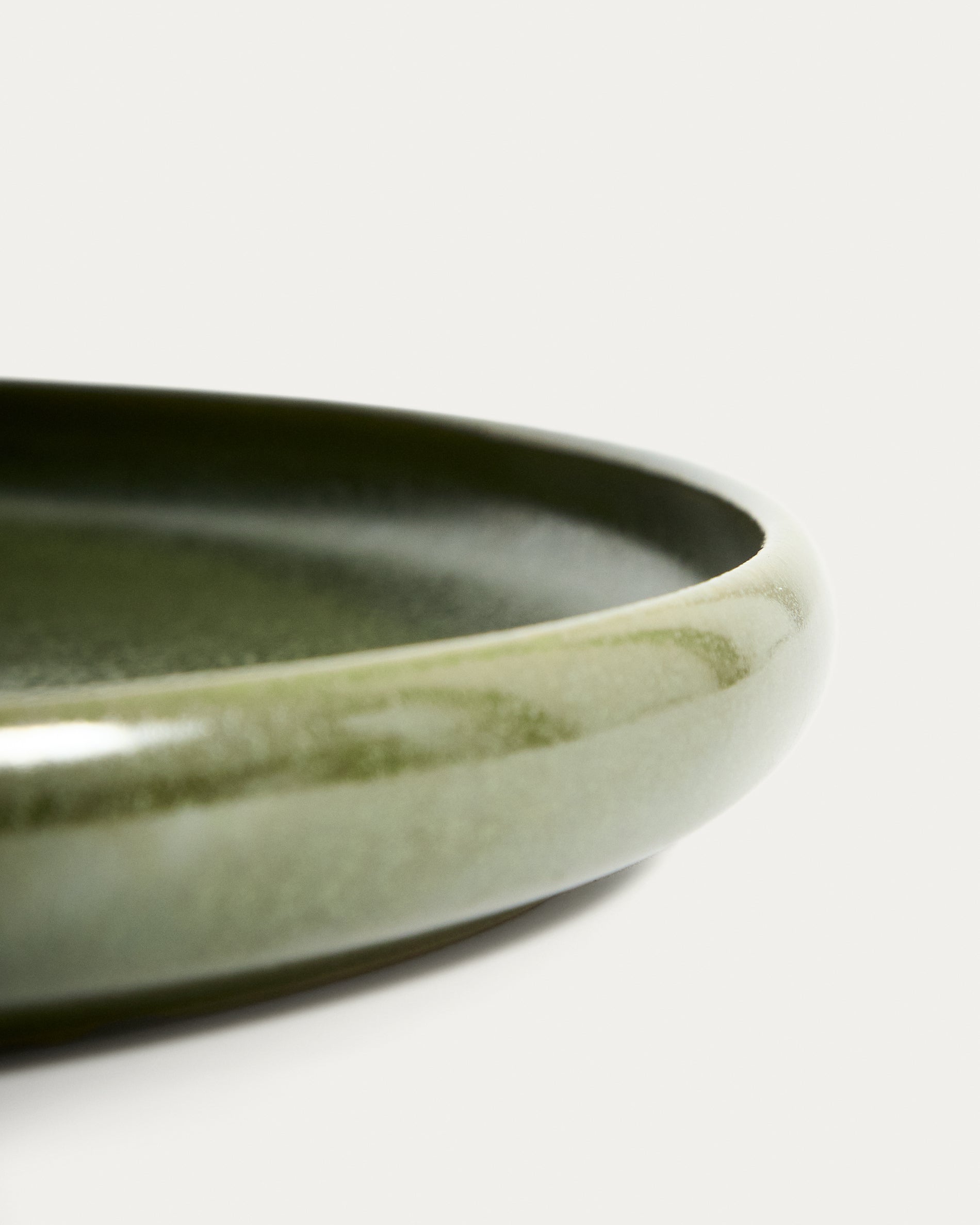 Uilo green ceramic plate - Detail