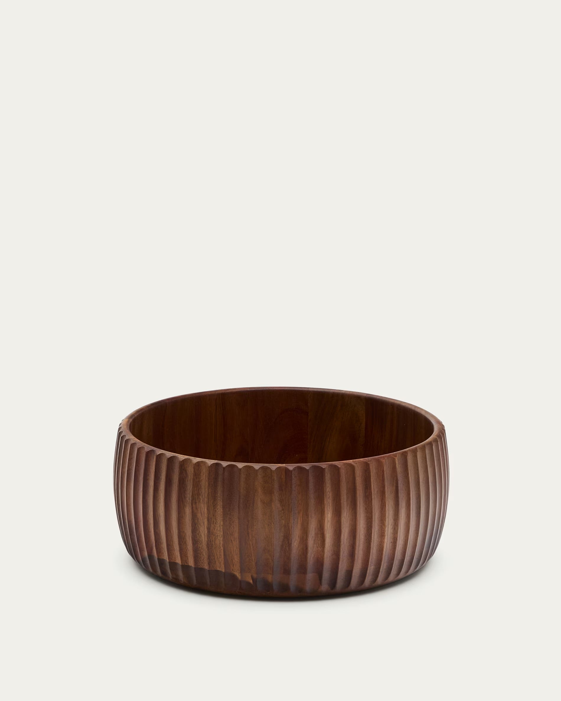 Rommu large bowl, made of 100% FSC certified acacia wood.