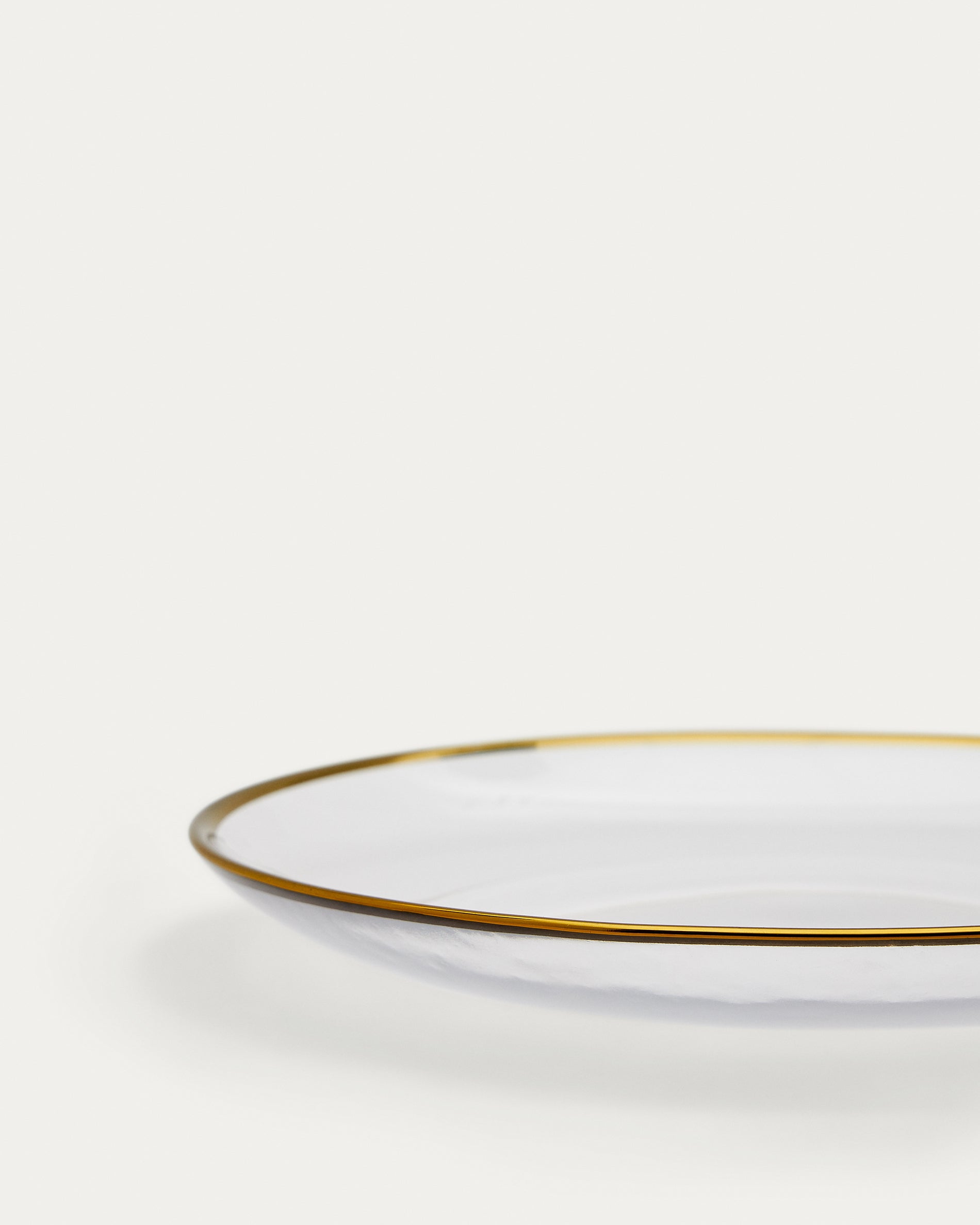 Nelie glass dessert plate with golden edges - Detail