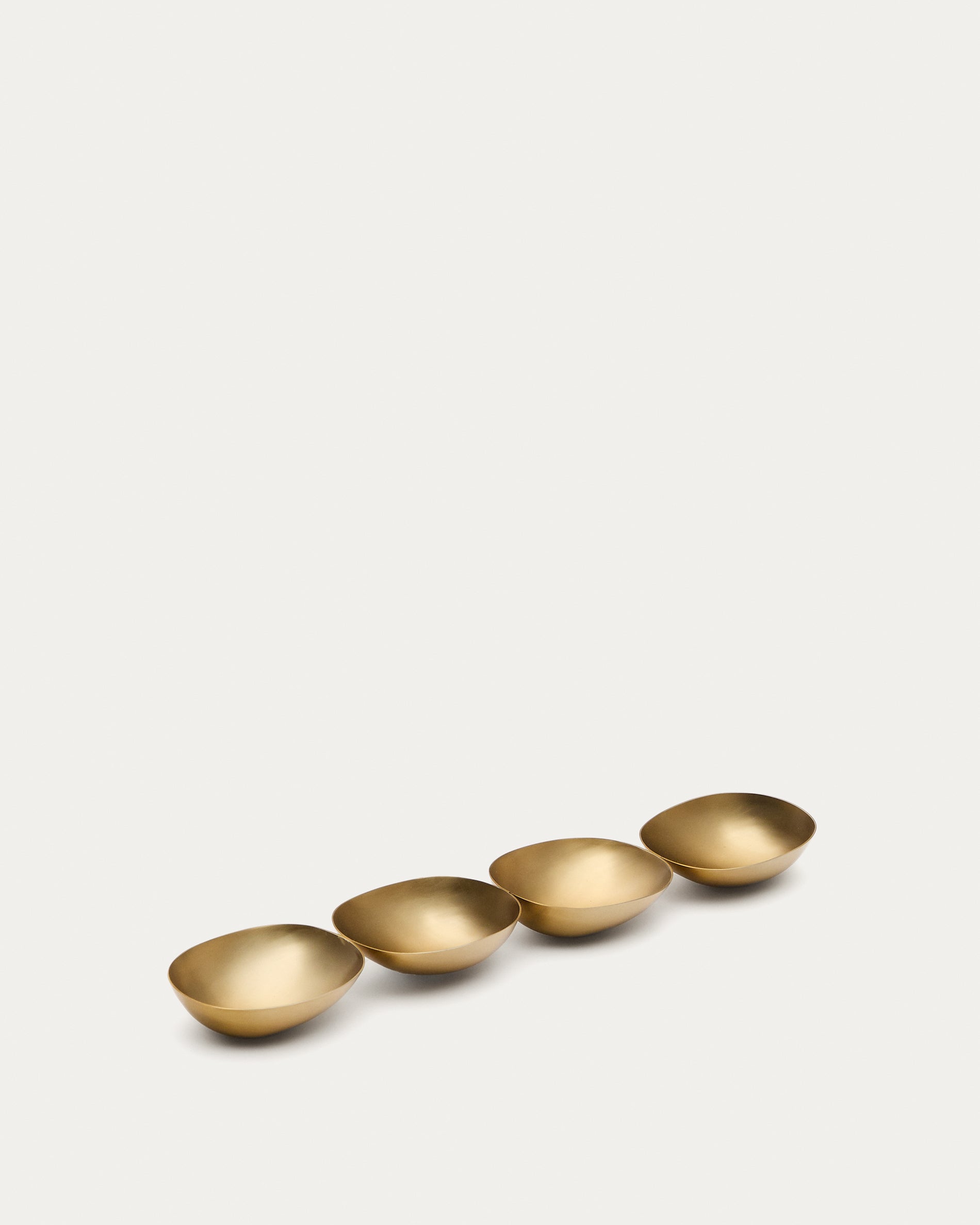 Aruc 4 bowls made of gold-coloured stainless steel - Product View