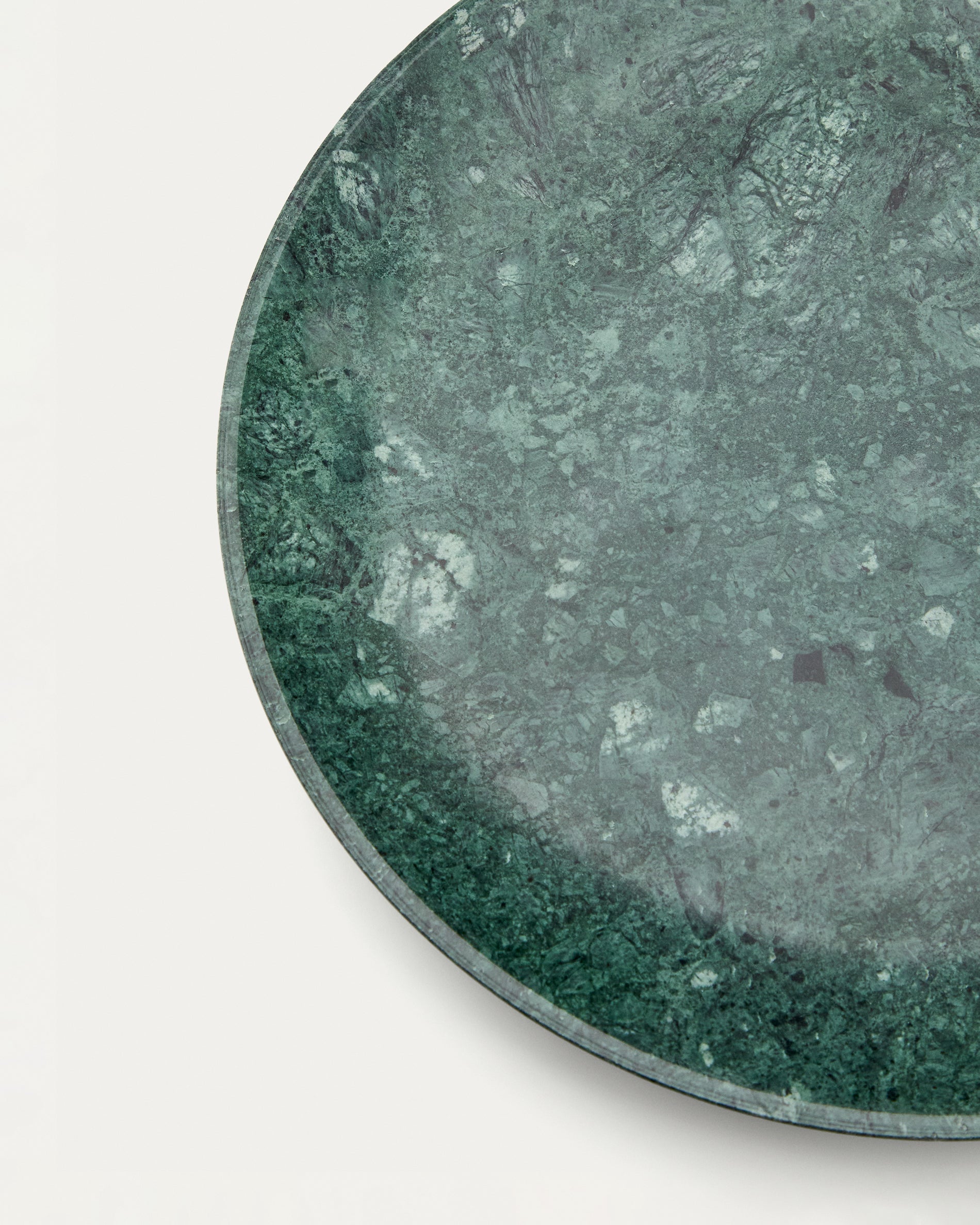 Ecin medium-sized, green marble serving plate - Detail