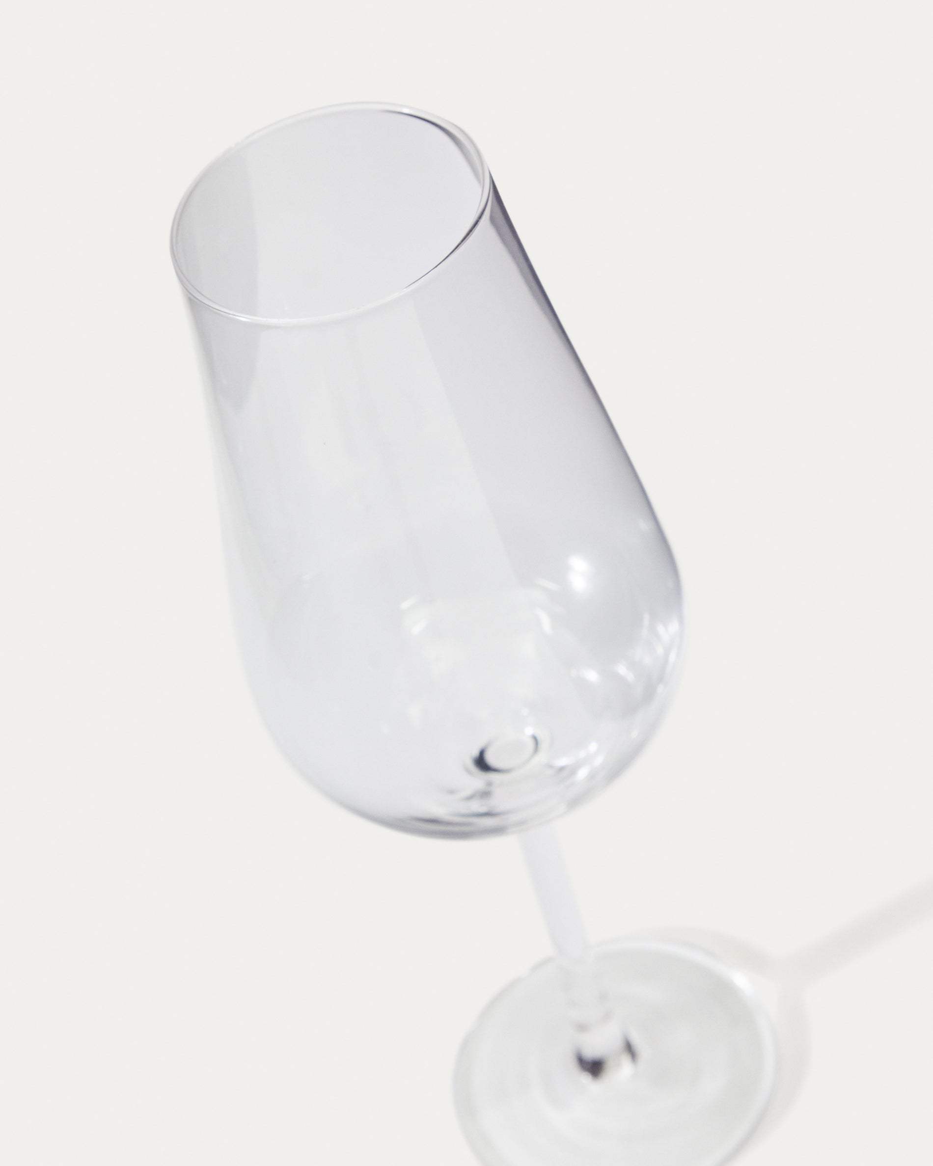 Altira champagne flute in transparent glass, 26 cl - Detail