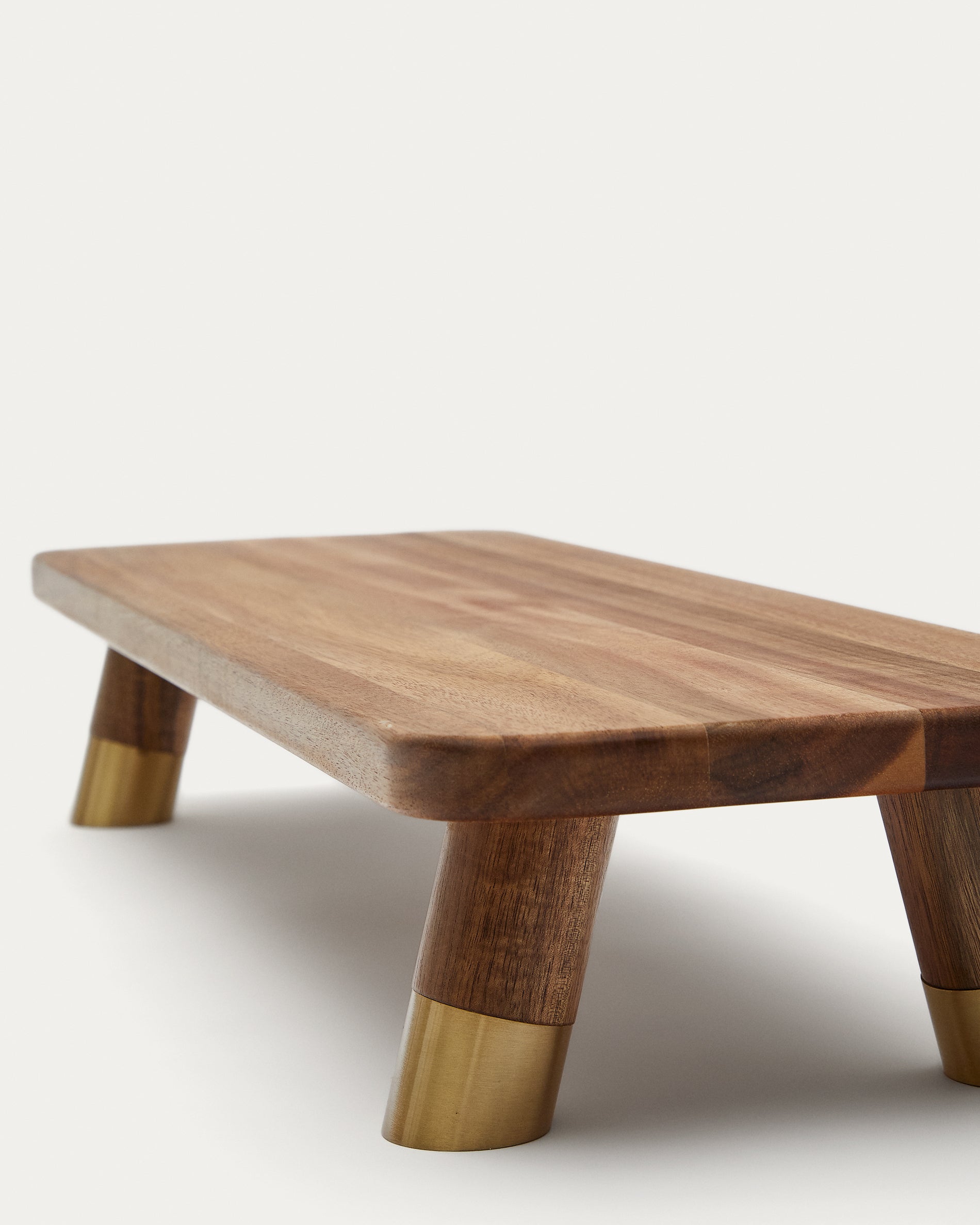 Sataya large serving board made from FSC 100% acacia wood - Detail