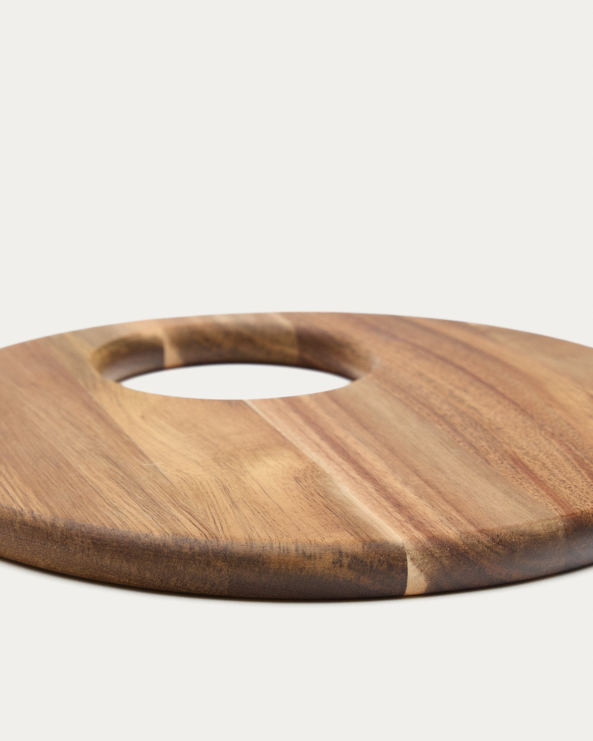 Klot small-sized serving board made of acacia wood FSC 100% - Detail