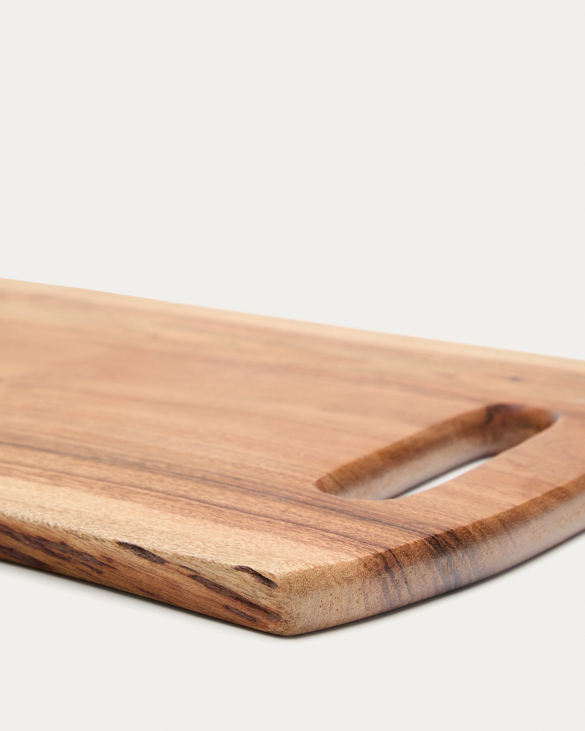 Zeun small serving board made of acacia wood FSC 100% - Detail