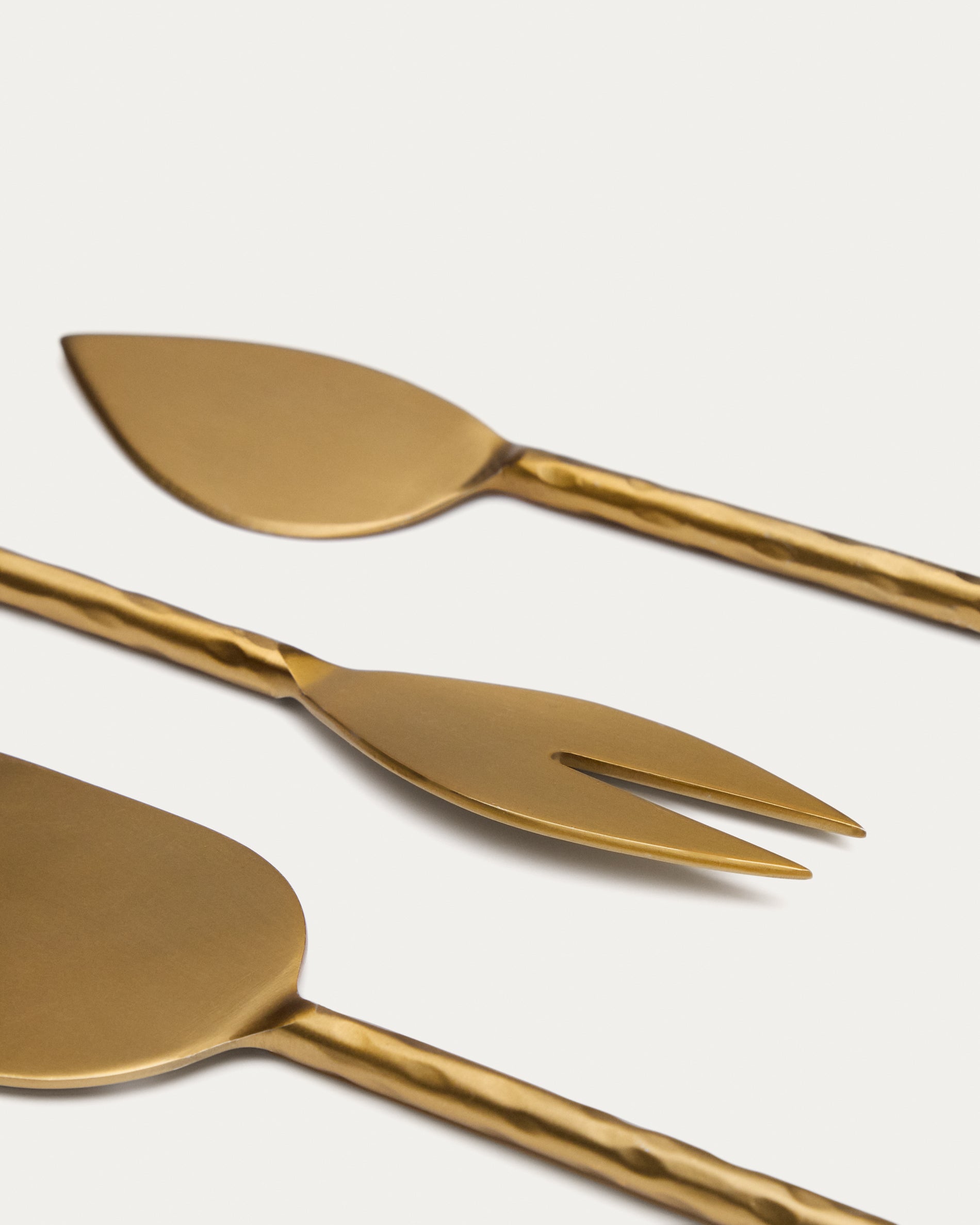 Blisk cheese knife set in gold-coloured stainless steel - Detail