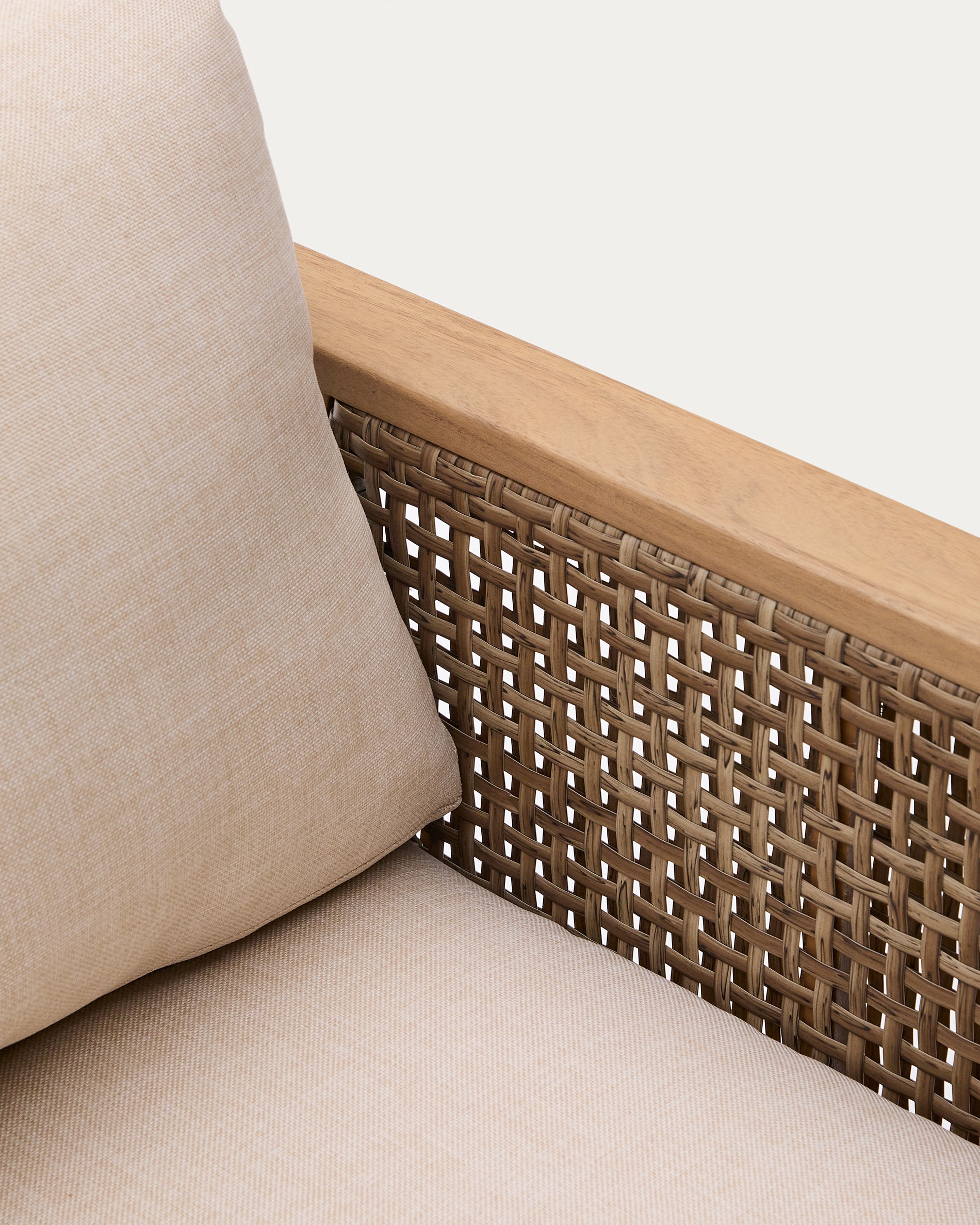 Alabe set consisting of a 2-seater sofa, 2 armchairs and a coffee table, made of 100% FSC acacia wood