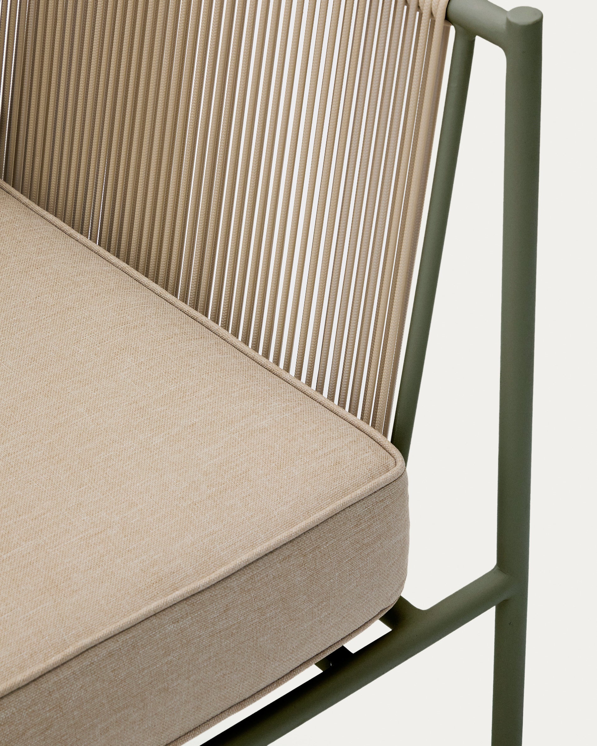Zivia outdoor armchair in ecru rope cord and green galvanised steel - Detail
