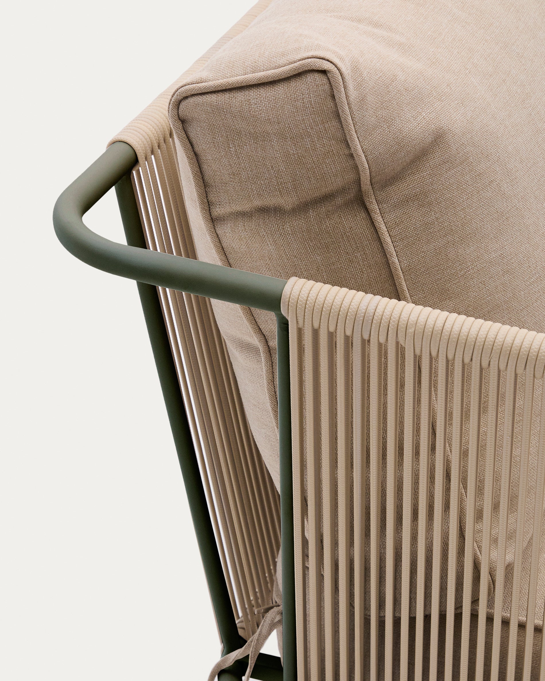 Zivia outdoor 2-seater sofa in ecru rope cord and green galvanised steel 178cm - Detail