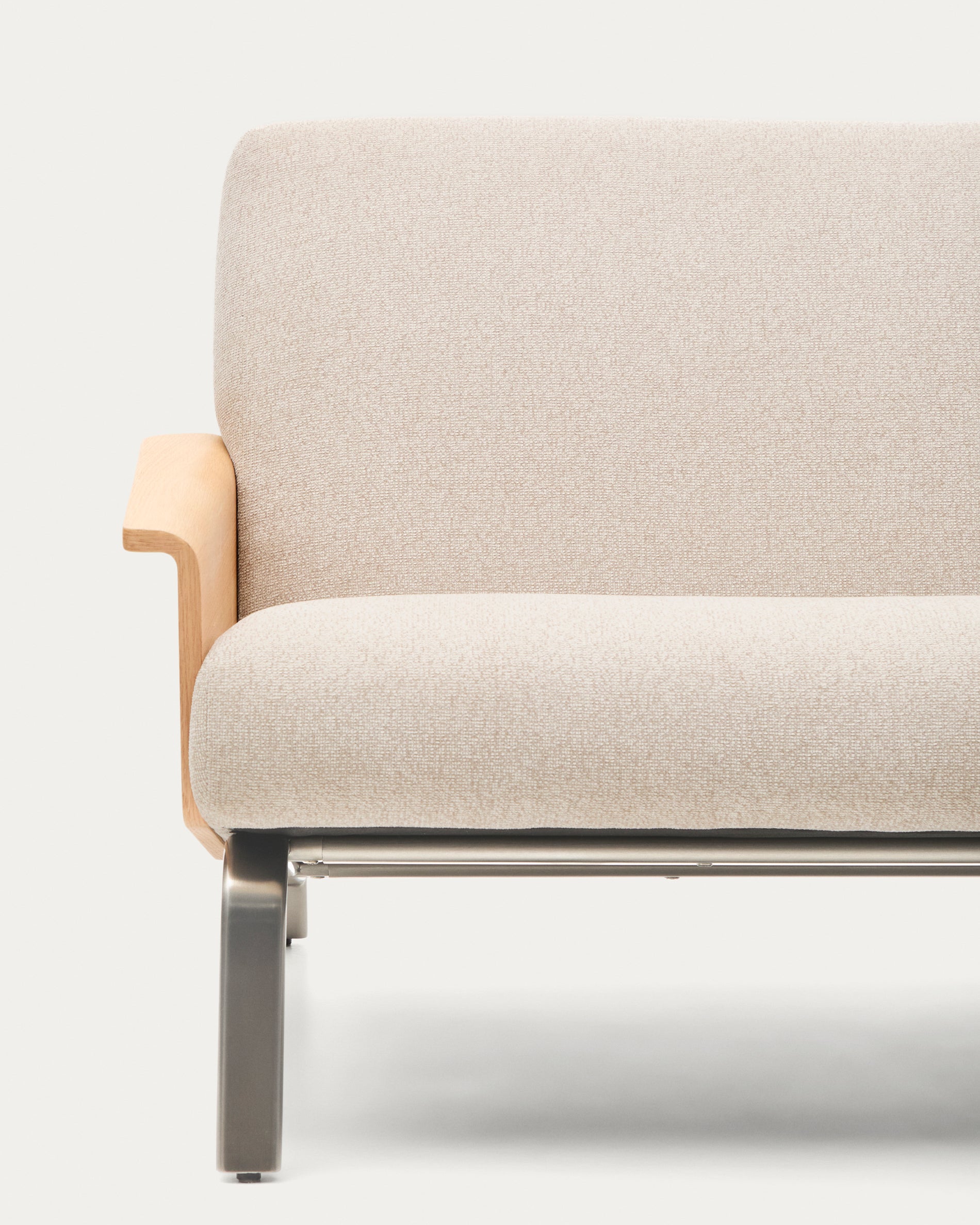 Amsen beige 2-seater sofa in oak plywood with brushed stainless steel legs 150cm - Detail