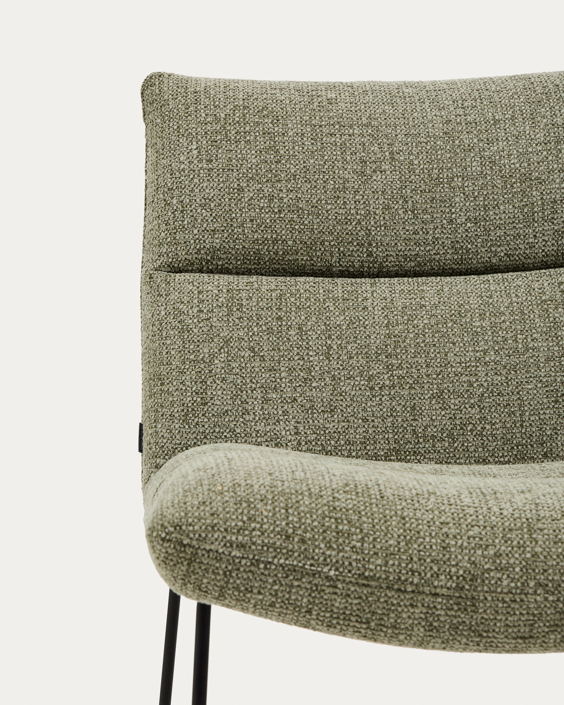 Asen green chenille armchair with black steel legs FSC 100% - Detail