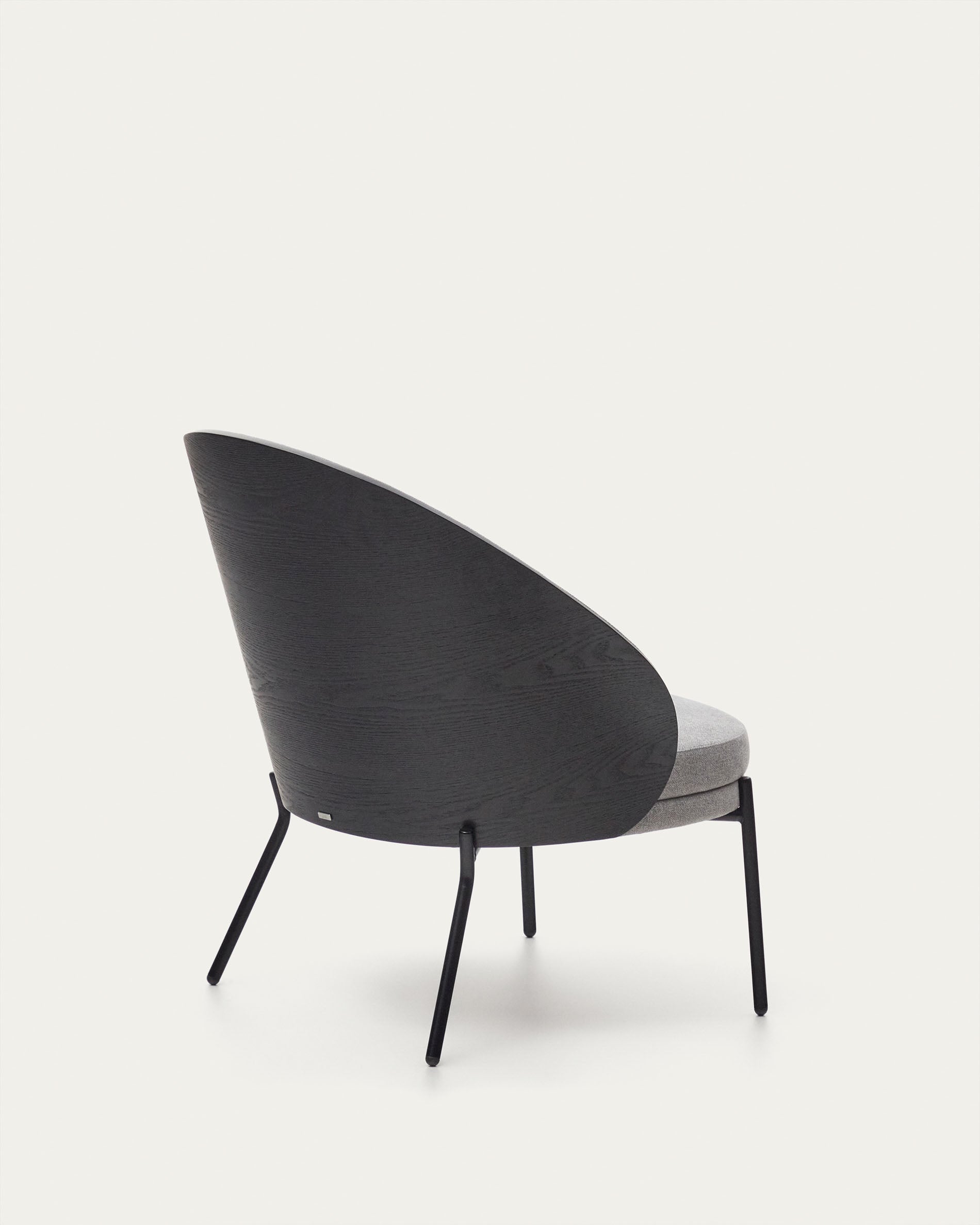 Eamy light grey armchair in an ash wood veneer with a black finish and black metal - Product View