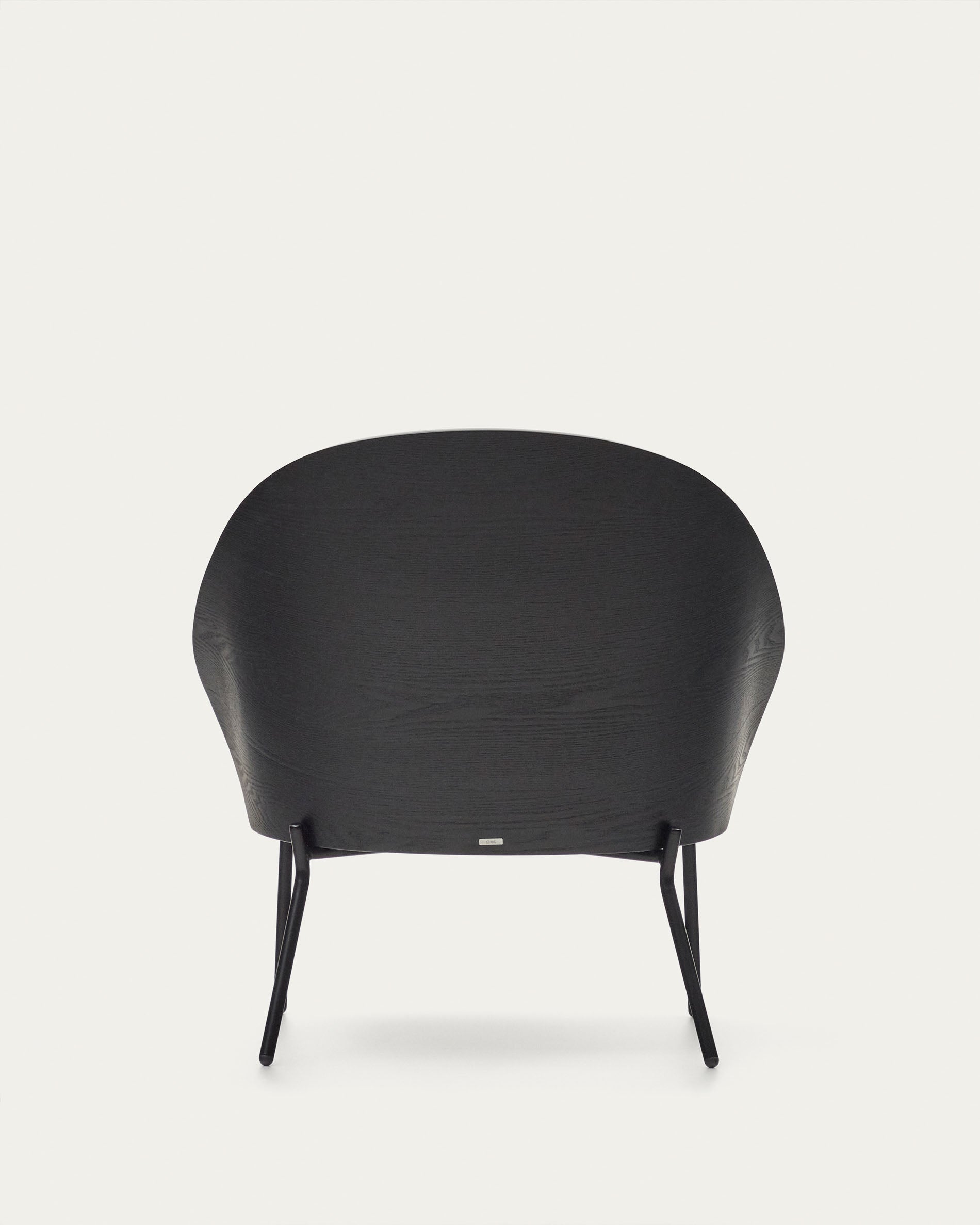 Eamy light grey armchair in an ash wood veneer with a black finish and black metal - Product View