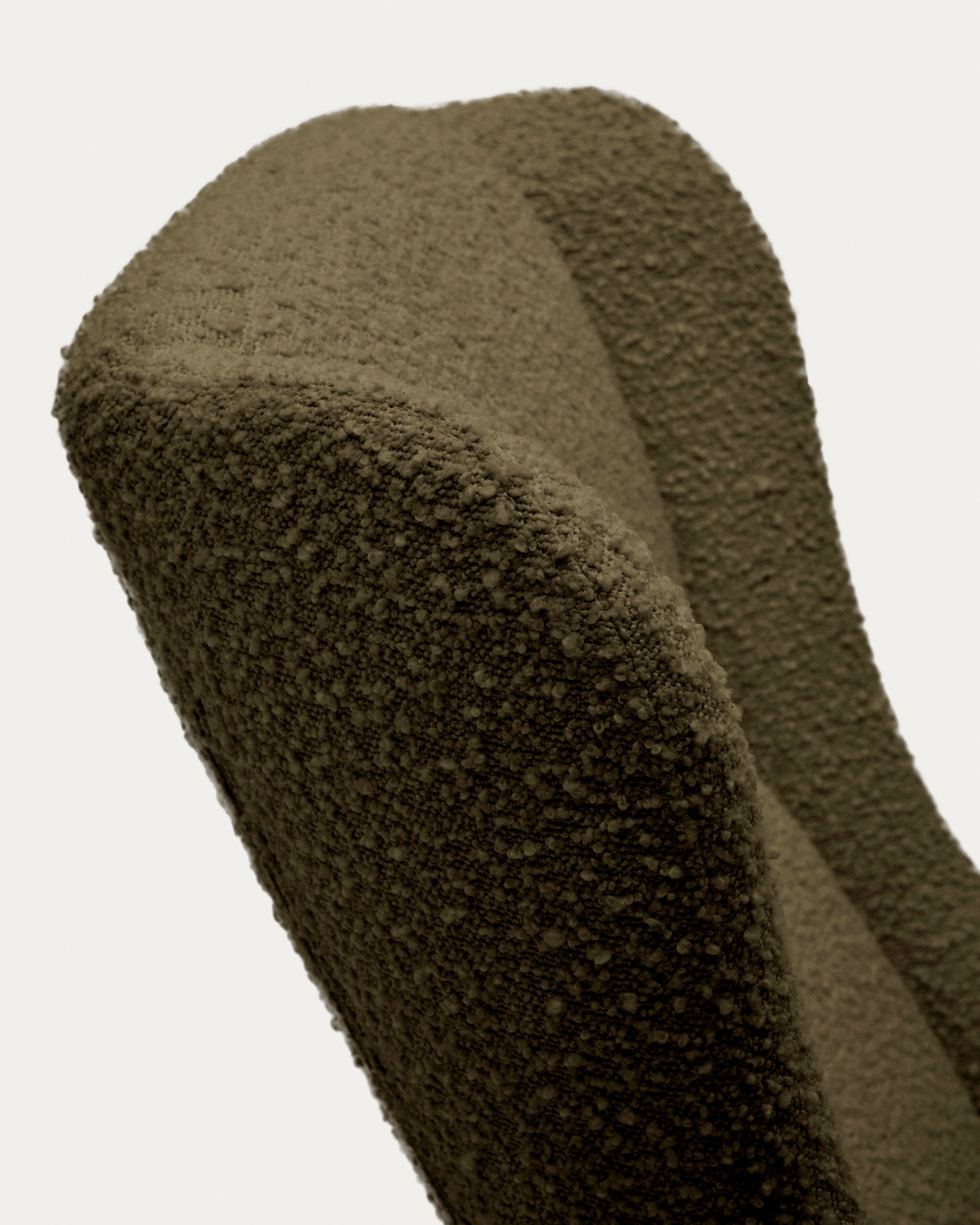 Maustin rocking chair in green bouclé with a dark green steel structure and beech wood - Detail