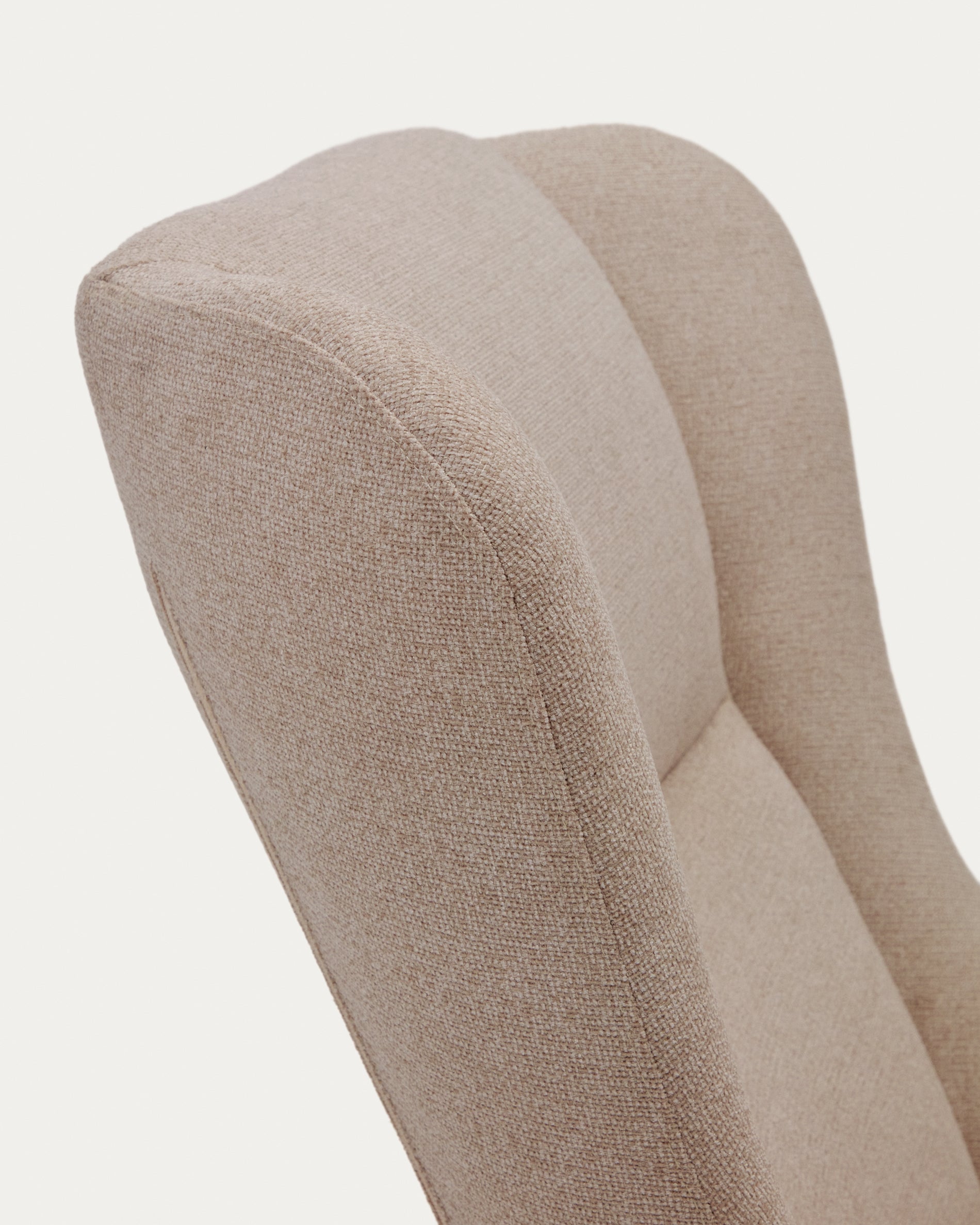 Maustin rocking chair in beige chenille with a black steel structure and beech wood - Detail