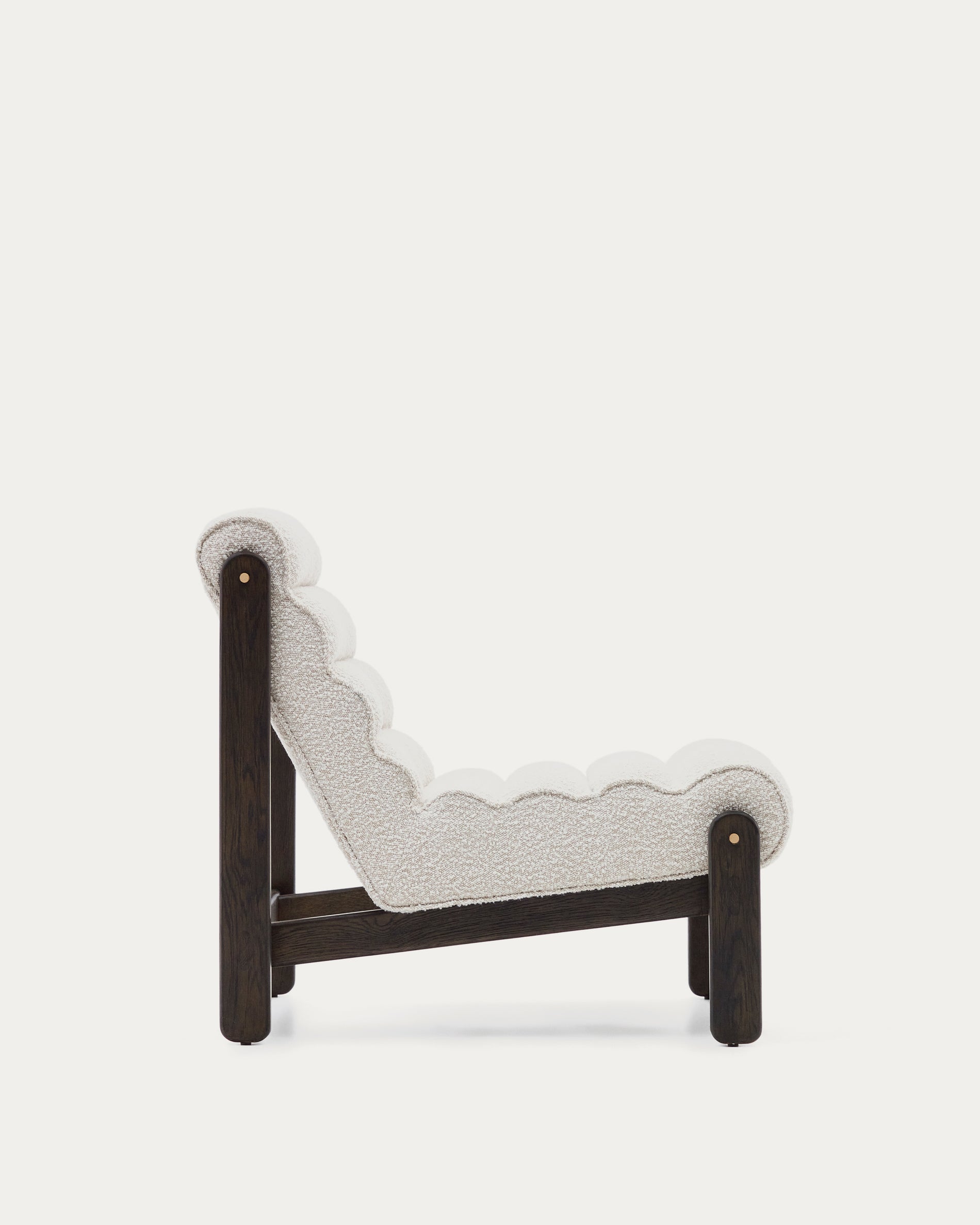 Magira armchair in white bouclé and solid oak wood with a dark finish - Product View