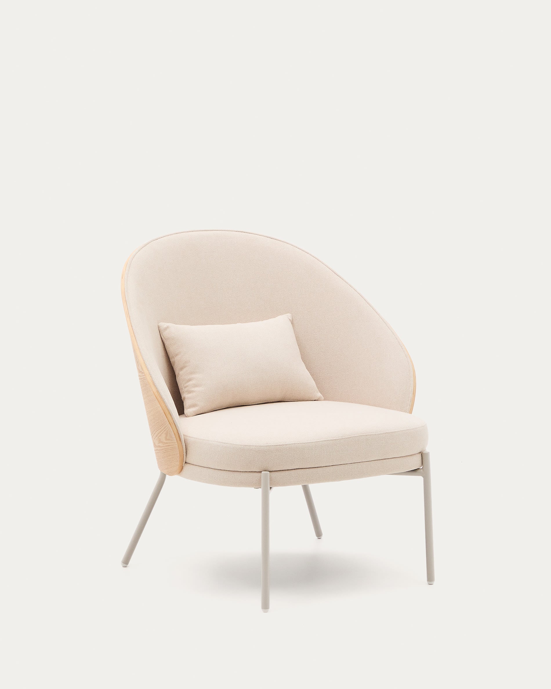 Eamy armchair in beige chenille with natural finish ash veneer and beige metal