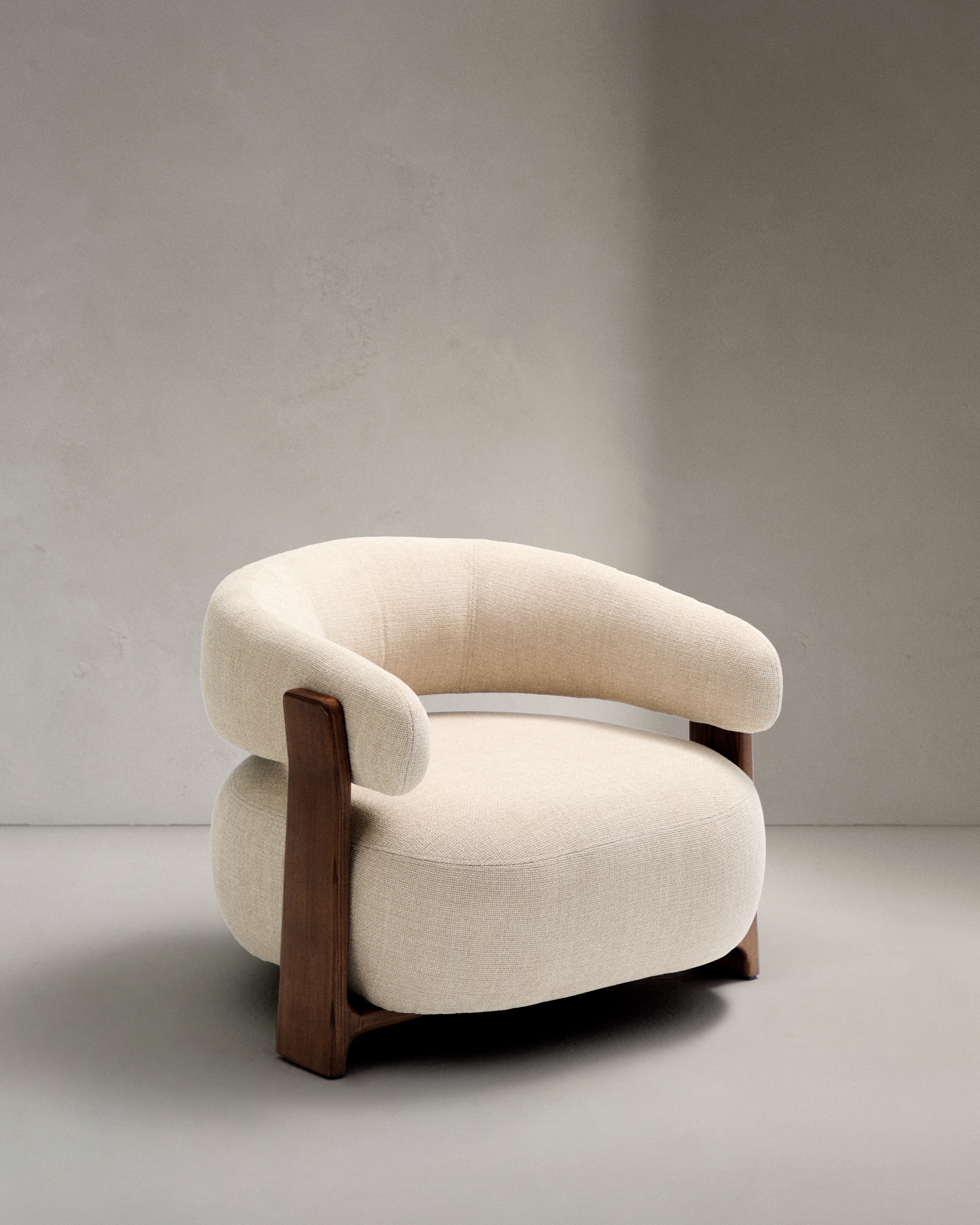 Granite beige chenille armchair with solid ash wood legs in walnut finish, FSC 100%