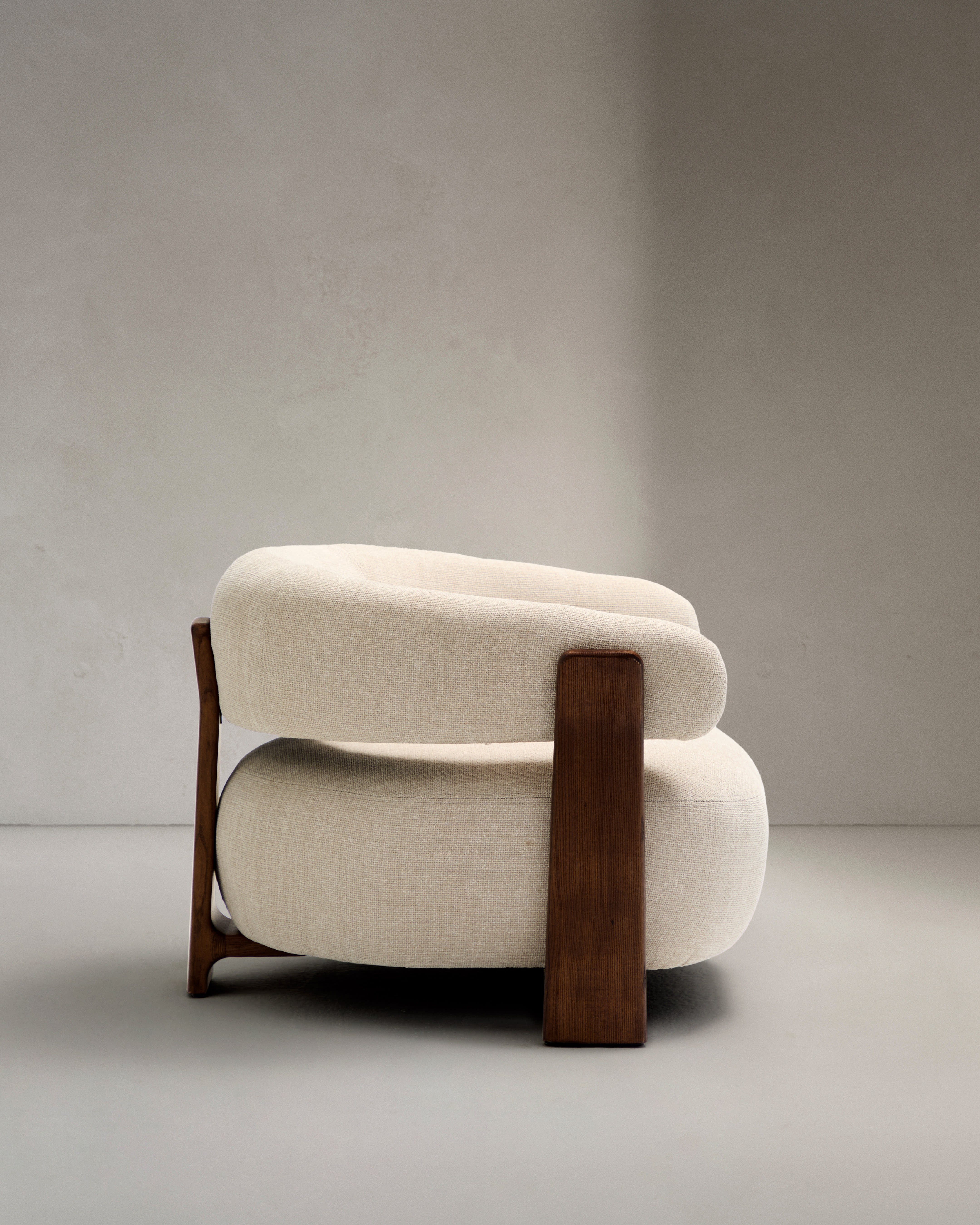 Granite beige chenille armchair with solid ash wood legs in walnut finish, FSC 100%