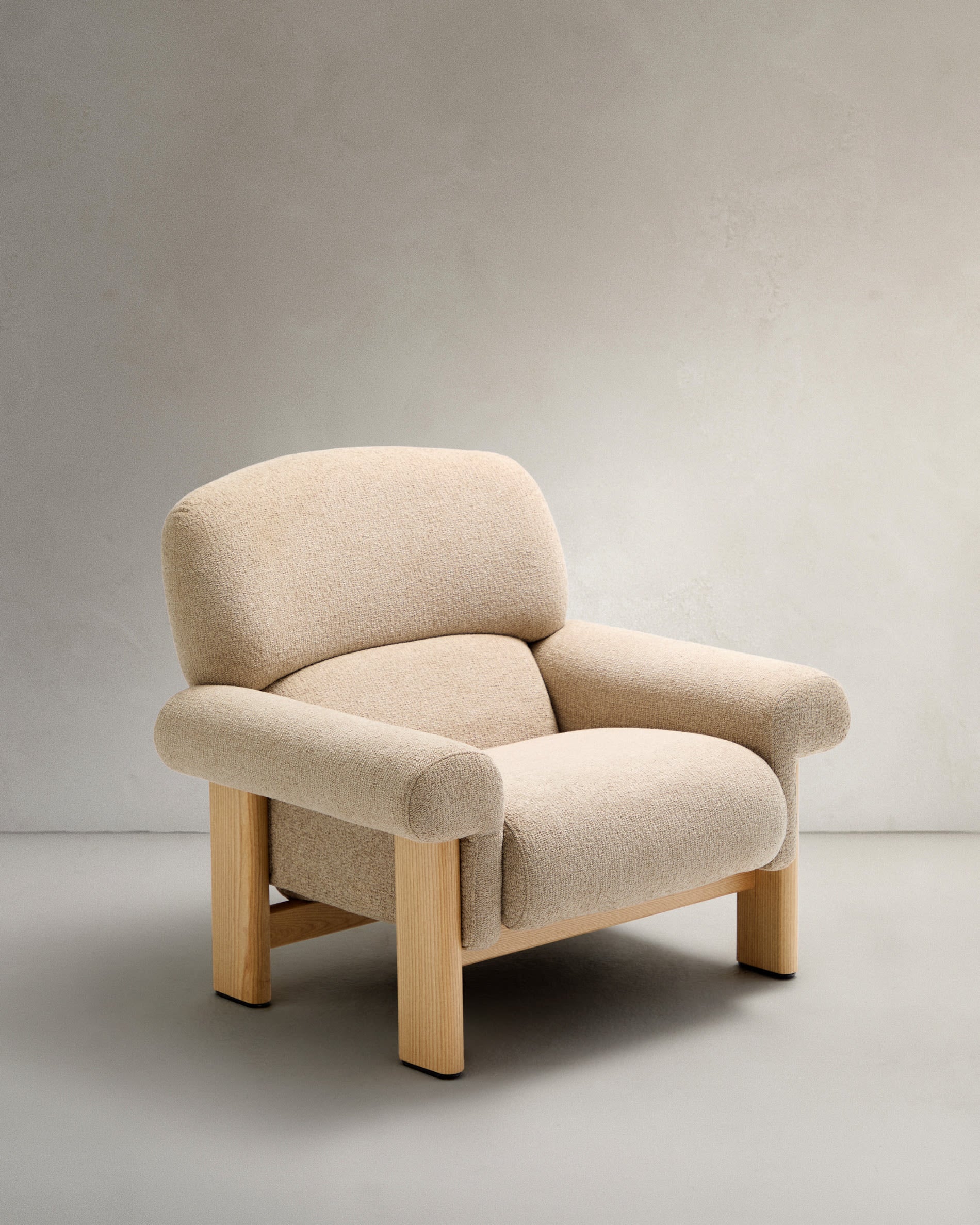 Cabana armchair in beige chenille, natural finish, solid ash wood legs, FSC 100%