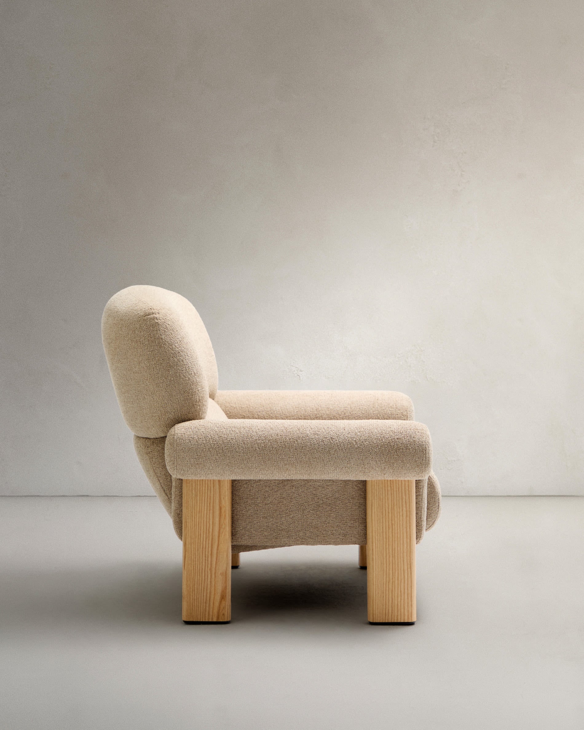 Cabana armchair in beige chenille, natural finish, solid ash wood legs, FSC 100%