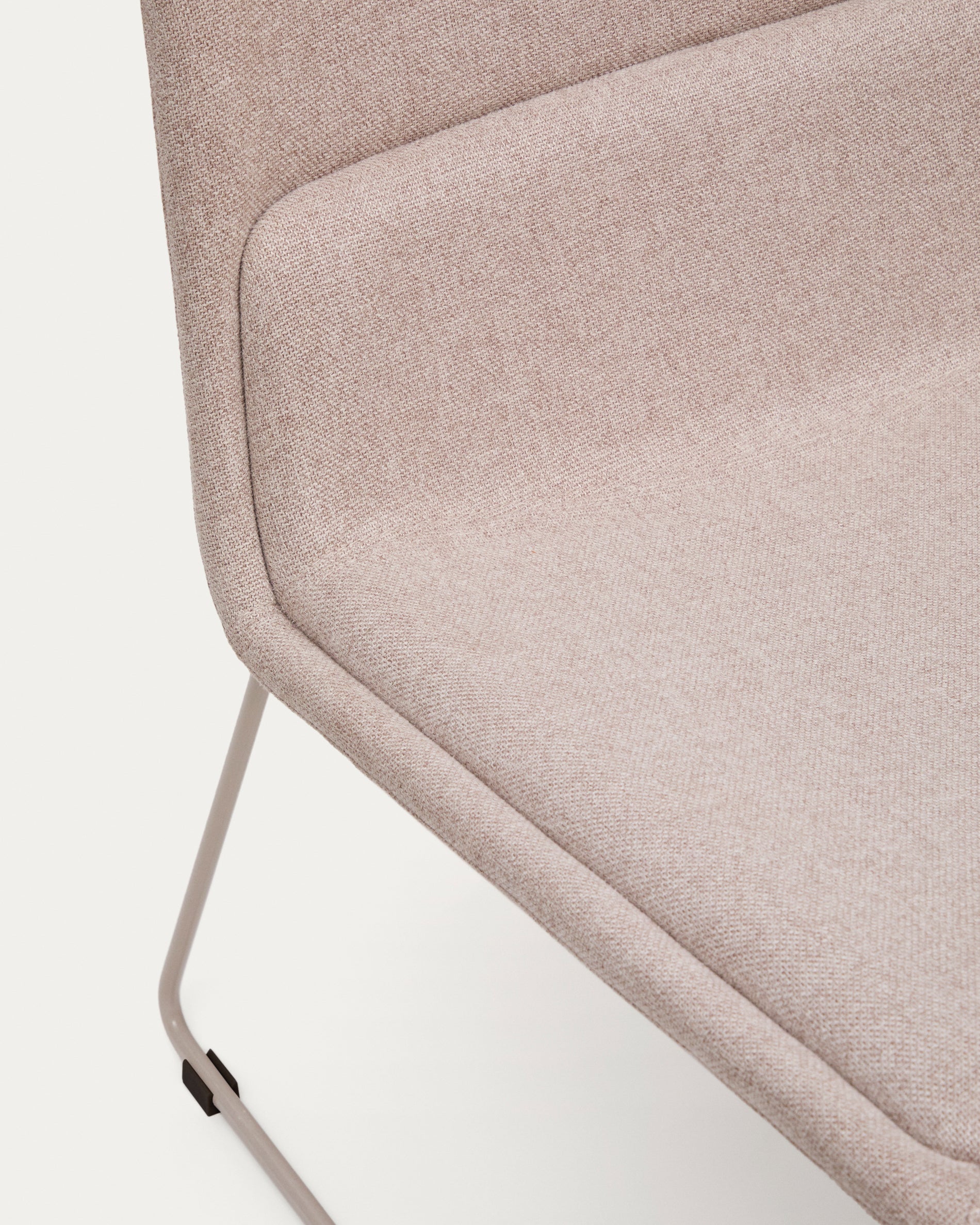 Zahara beige armchair and steel in a beige finish, 100% FSC - Detail